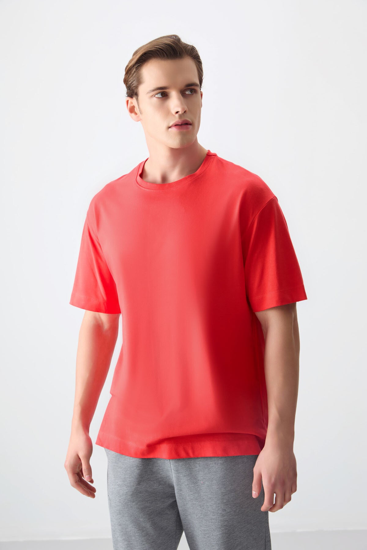 %100 pamuk kalin yumuşak dokulu oversize fit basic erkek t-shirt - 88353 - Justyol