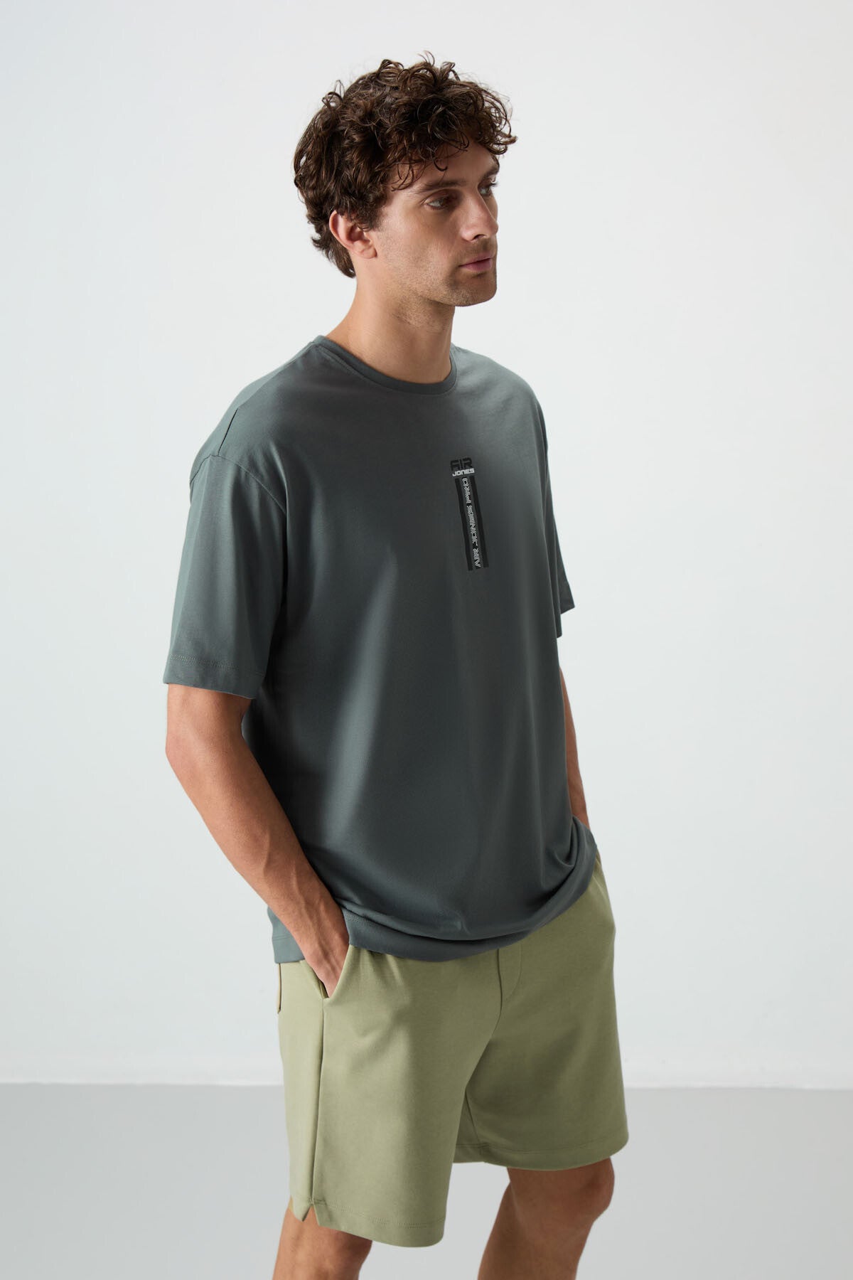 %100 pamuk kalin yumuşak dokulu oversize fit baskili erkek t-shirt - 88360 - Justyol