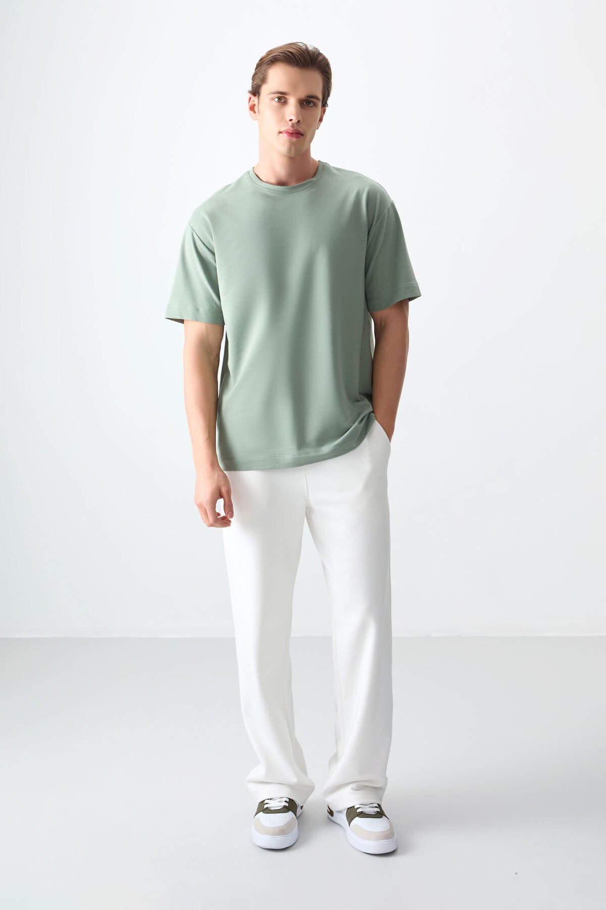 pamuklu kalin yumuşak dokulu oversize fit basic erkek t-shirt - 88377 - Justyol
