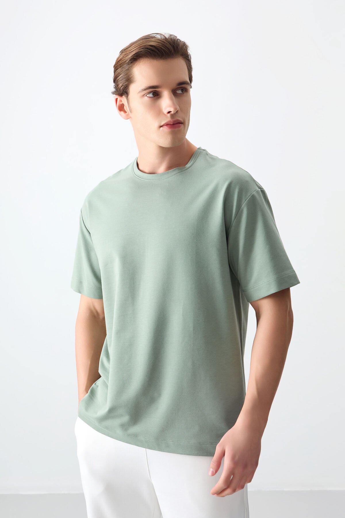 pamuklu kalin yumuşak dokulu oversize fit basic erkek t-shirt - 88377 - Justyol