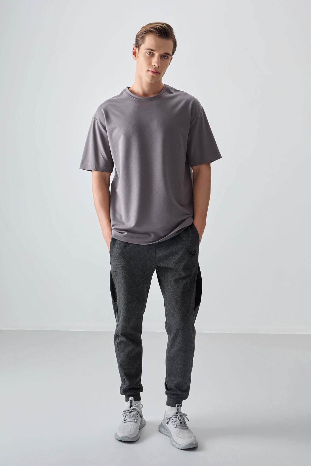 pamuklu kalin yumuşak dokulu oversize fit basic erkek t-shirt - 88377 - Justyol