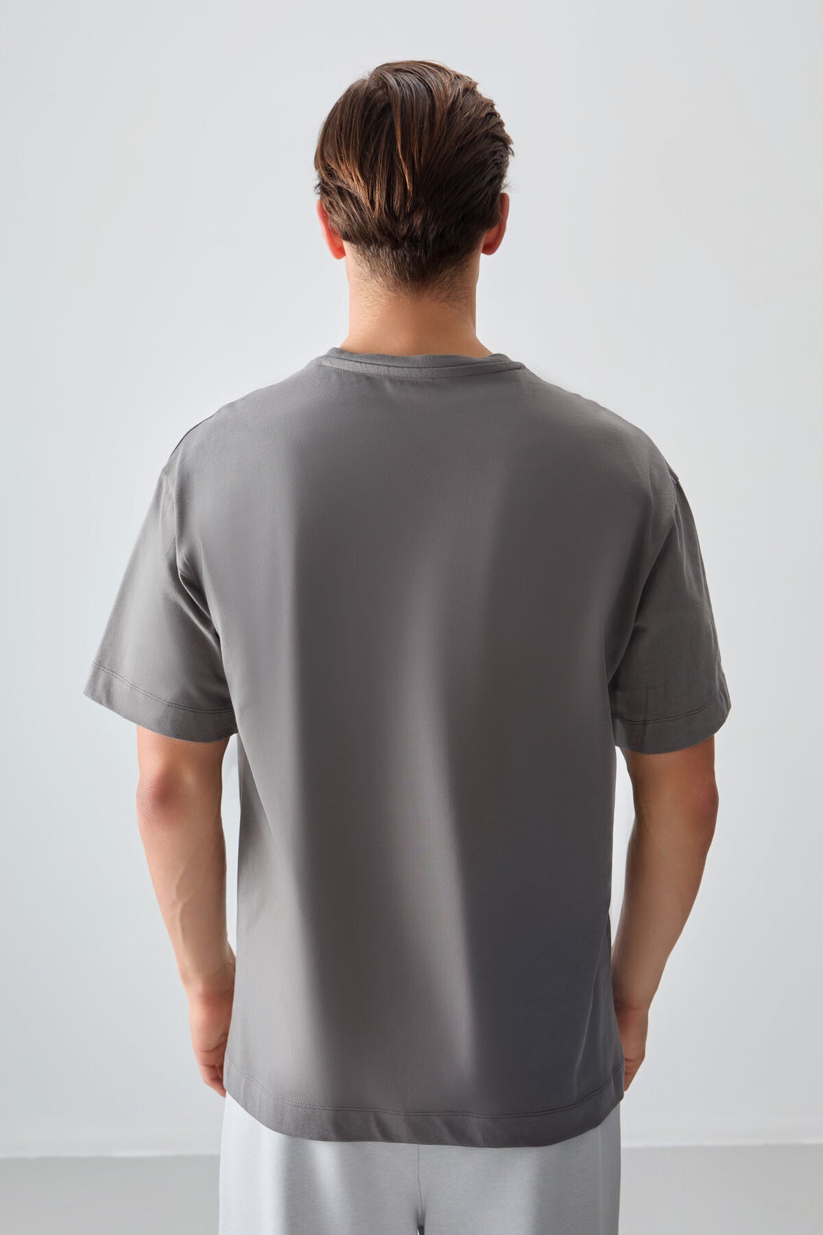 %100 pamuk kalin yumuşak dokulu oversize fit basic erkek t-shirt - 88353 - Justyol