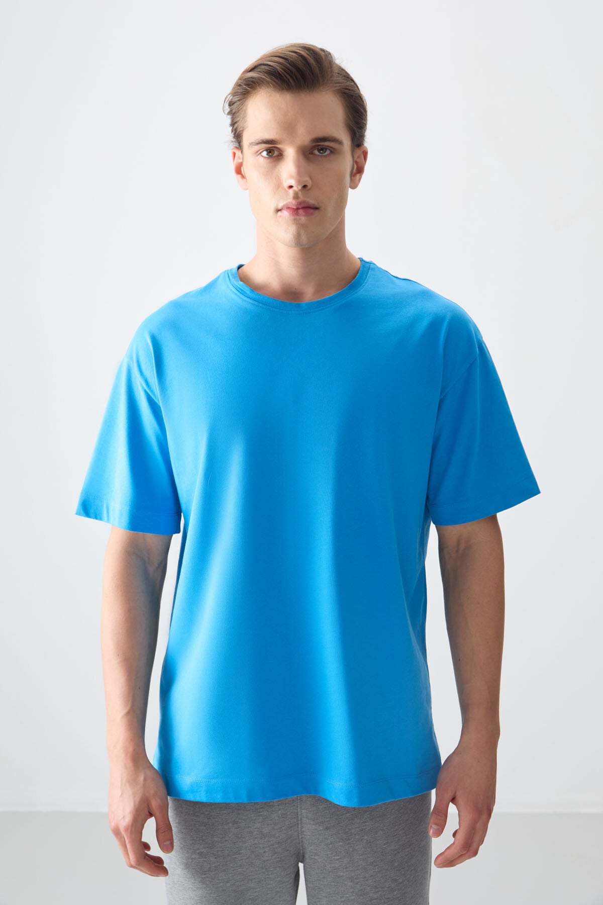 %100 pamuk kalin yumuşak dokulu oversize fit basic erkek t-shirt - 88353 - Justyol