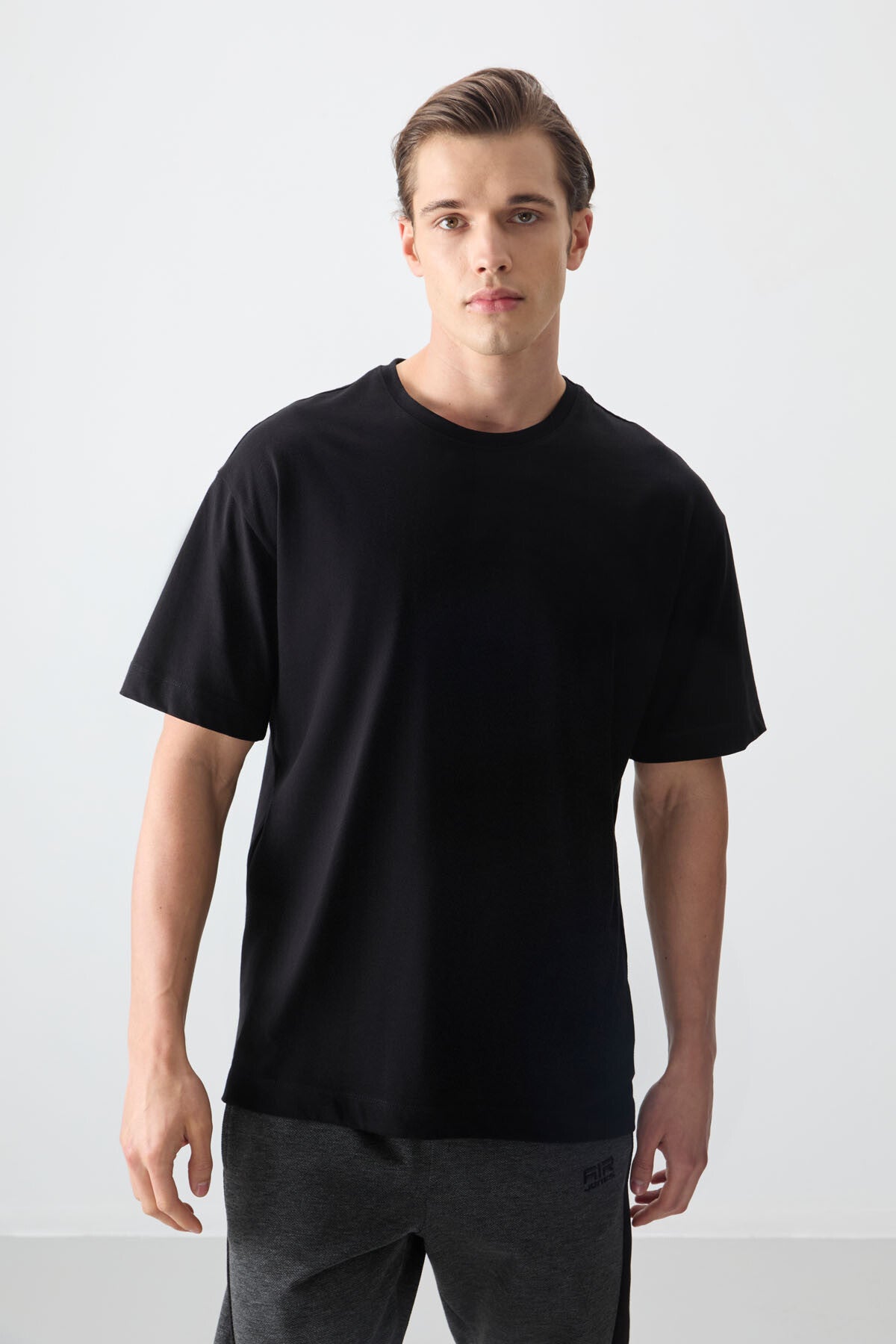%100 pamuk kalin yumuşak dokulu oversize fit basic erkek t-shirt - 88353 - Justyol