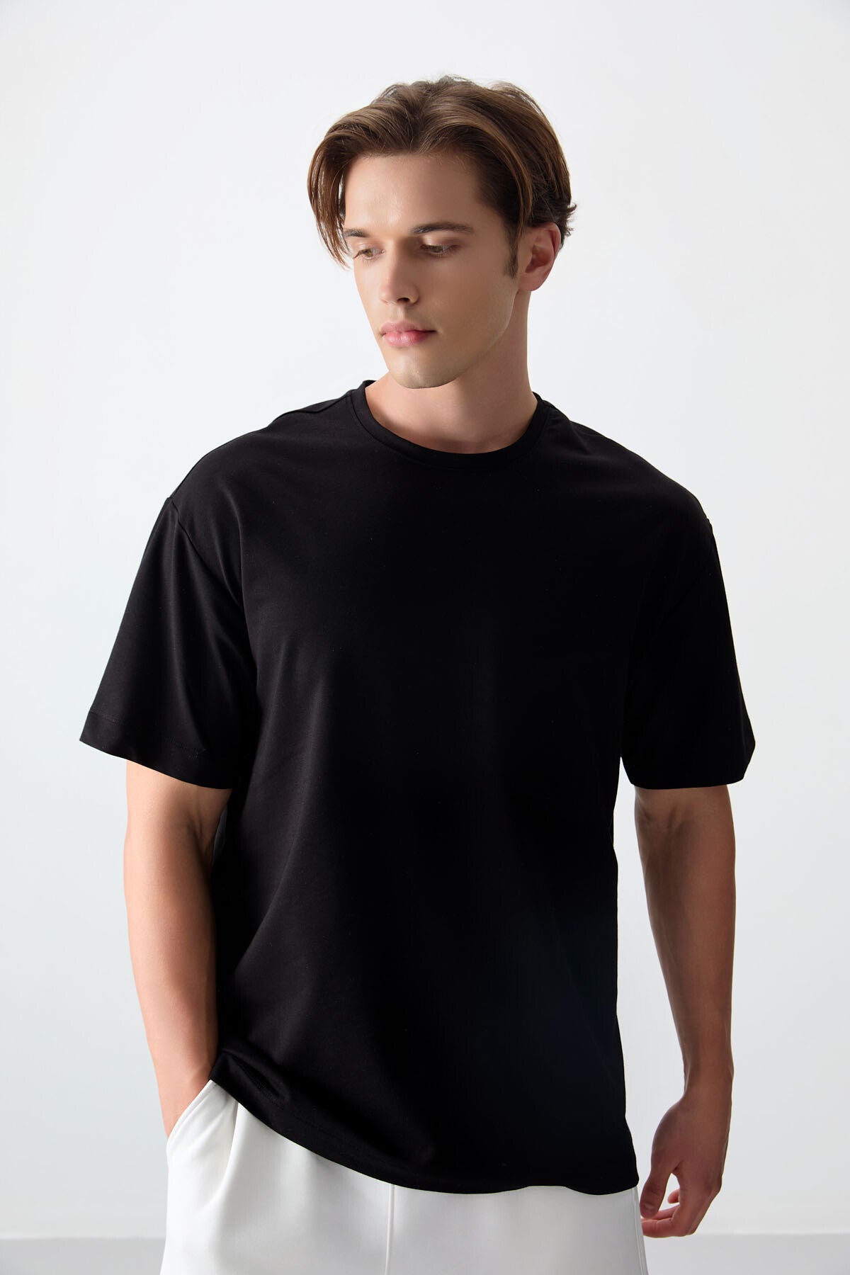 pamuklu kalin yumuşak dokulu oversize fit basic erkek t-shirt - 88377 - Justyol