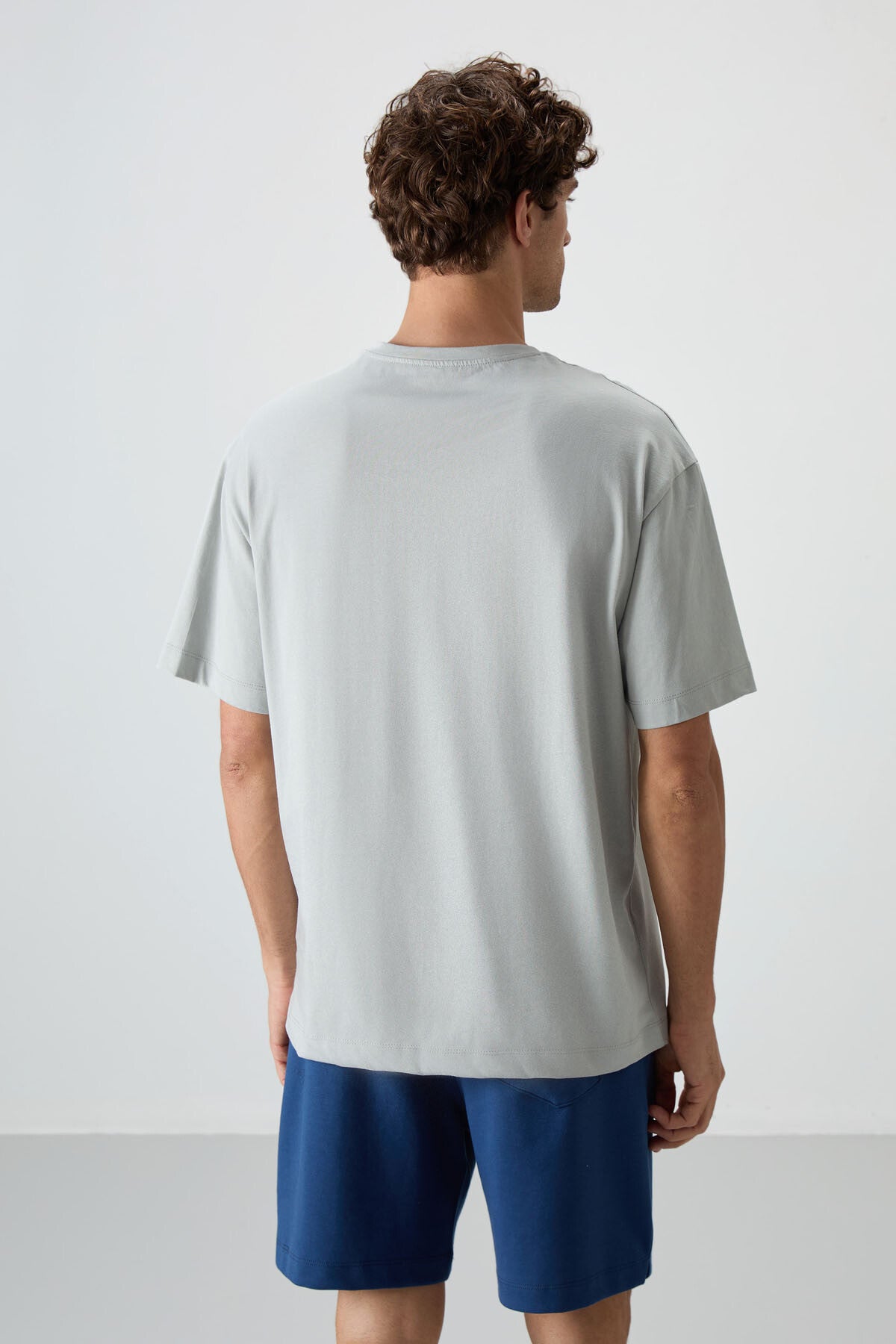 %100 pamuk kalin yumuşak dokulu oversize fit baskili erkek t-shirt - 88360 - Justyol
