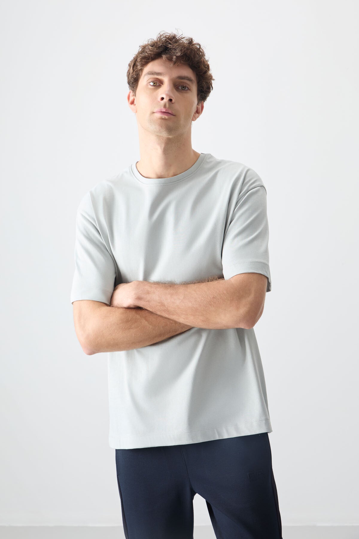 %100 pamuk kalin yumuşak dokulu oversize fit basic erkek t-shirt - 88353 - Justyol