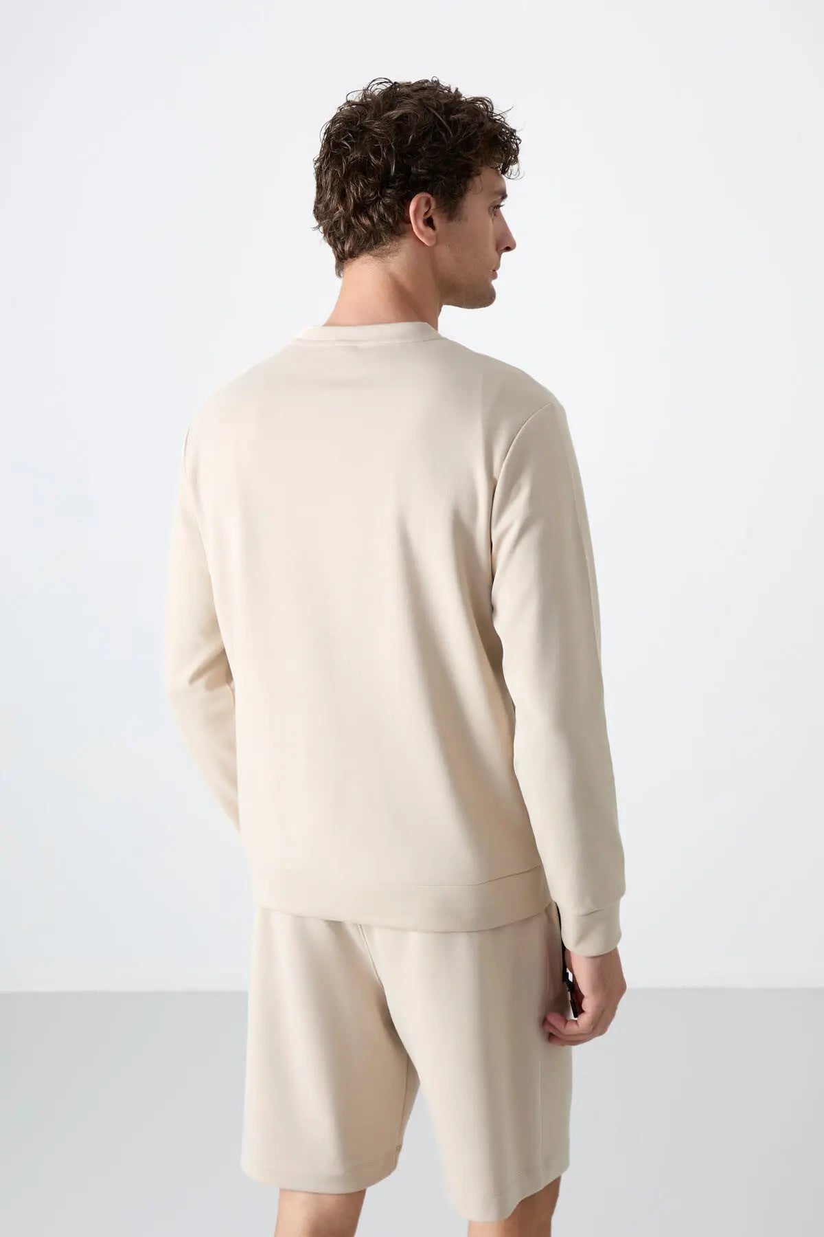 basic o yaka rahat form erkek sweatshirt - 88053 - Justyol