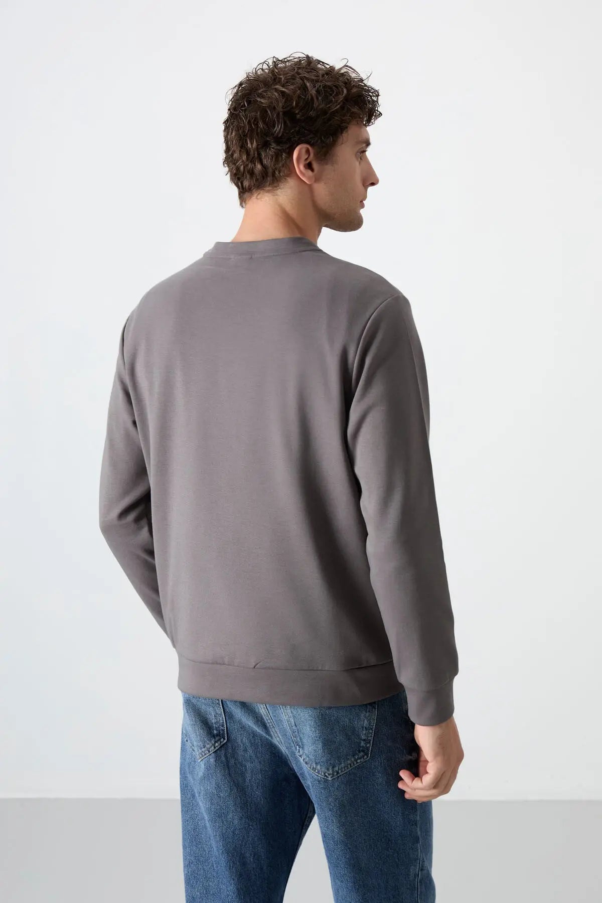 basic o yaka rahat form erkek sweatshirt - 88053 - Justyol