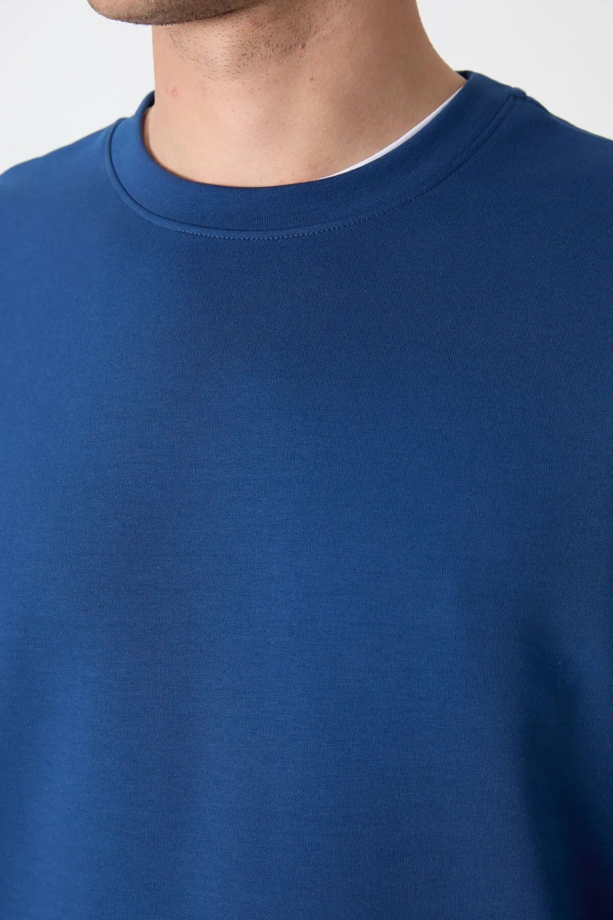 basic o yaka rahat form erkek sweatshirt - 88053 - Justyol