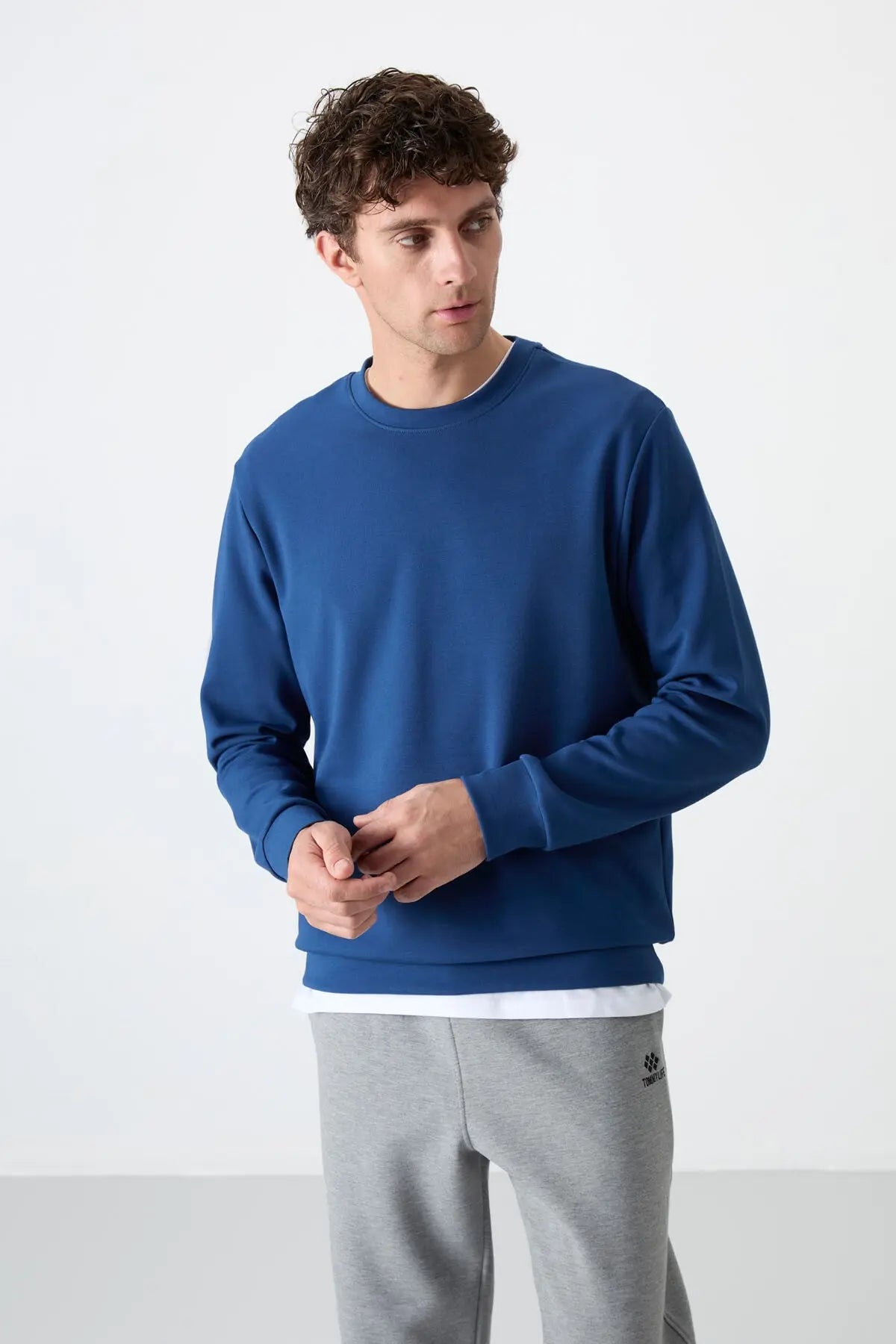 basic o yaka rahat form erkek sweatshirt - 88053 - Justyol