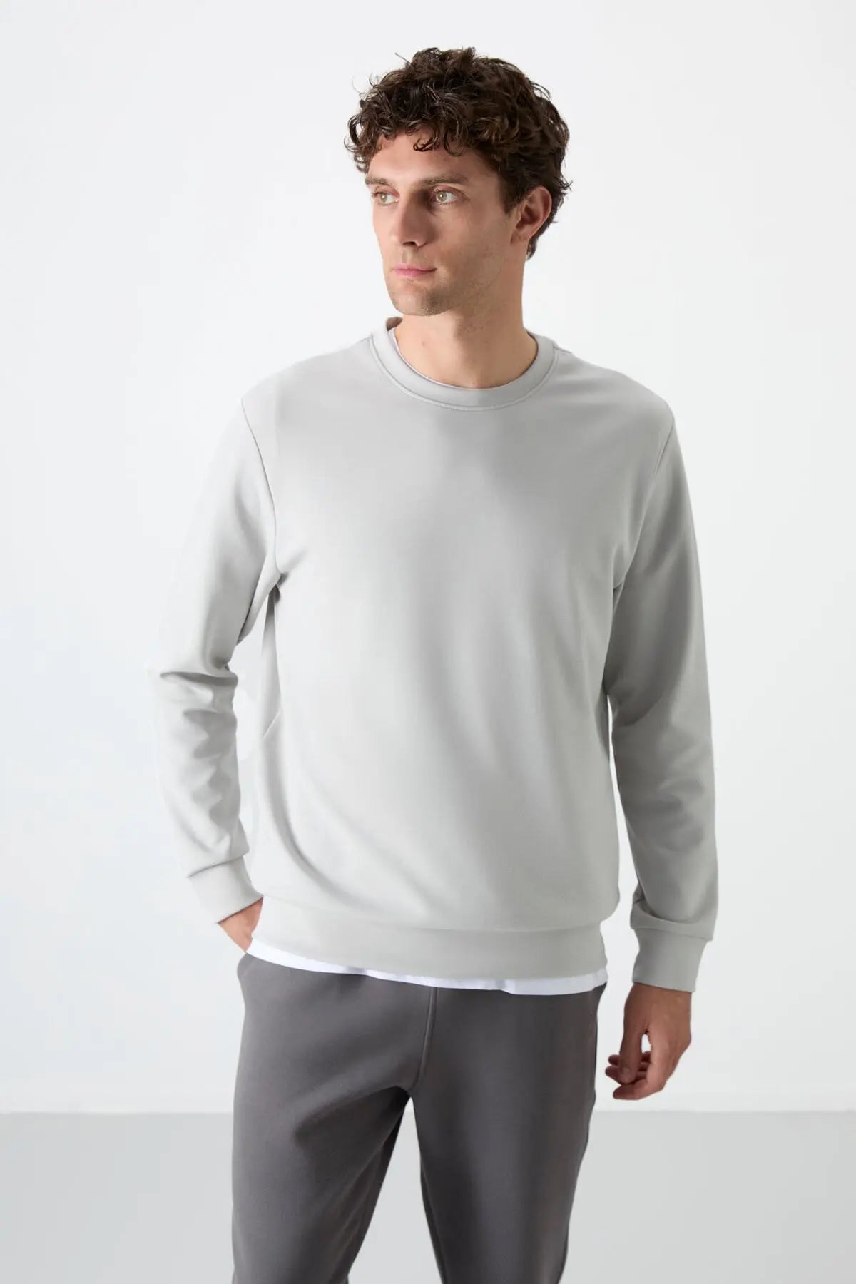 basic o yaka rahat form erkek sweatshirt - 88053 - Justyol
