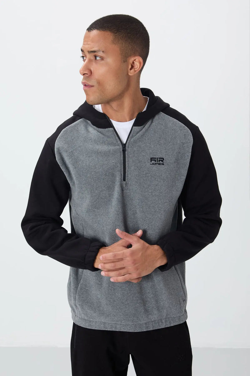 Sweatshirt pour homme en polaire à capuche, coupe standard, avec demi-zip et bloc de couleurs - 88300