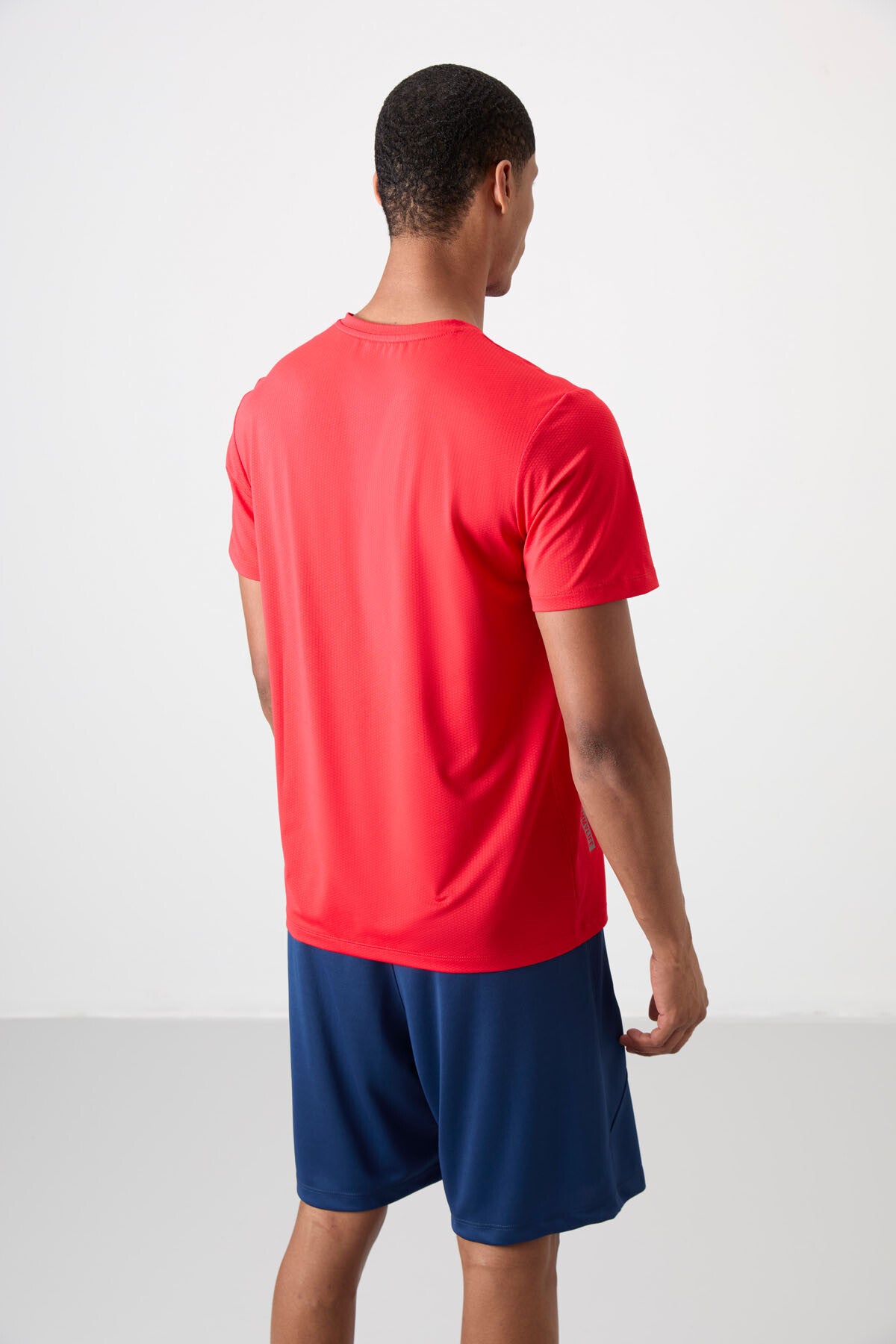 polyester nefes alan dokulu ince esnek standart fit erkek performans t-shirt - 88388 - Justyol