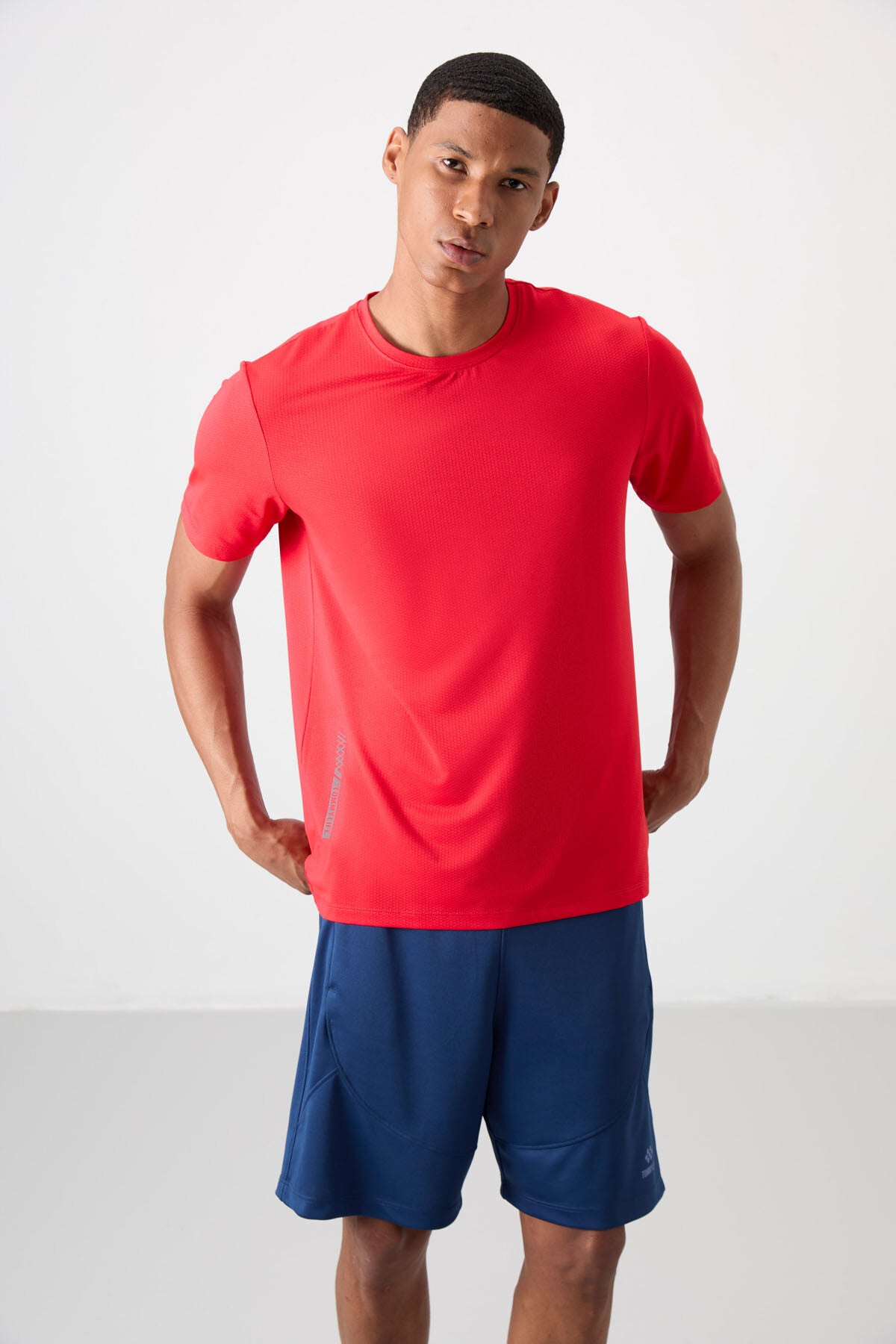 polyester nefes alan dokulu ince esnek standart fit erkek performans t-shirt - 88388 - Justyol