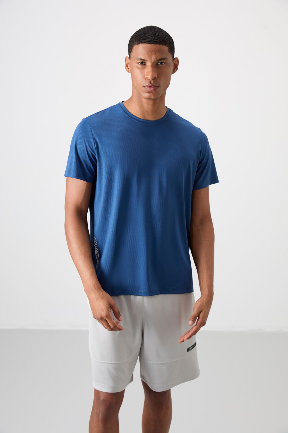 polyester nefes alan dokulu ince esnek standart fit erkek performans t-shirt - 88388 - Justyol