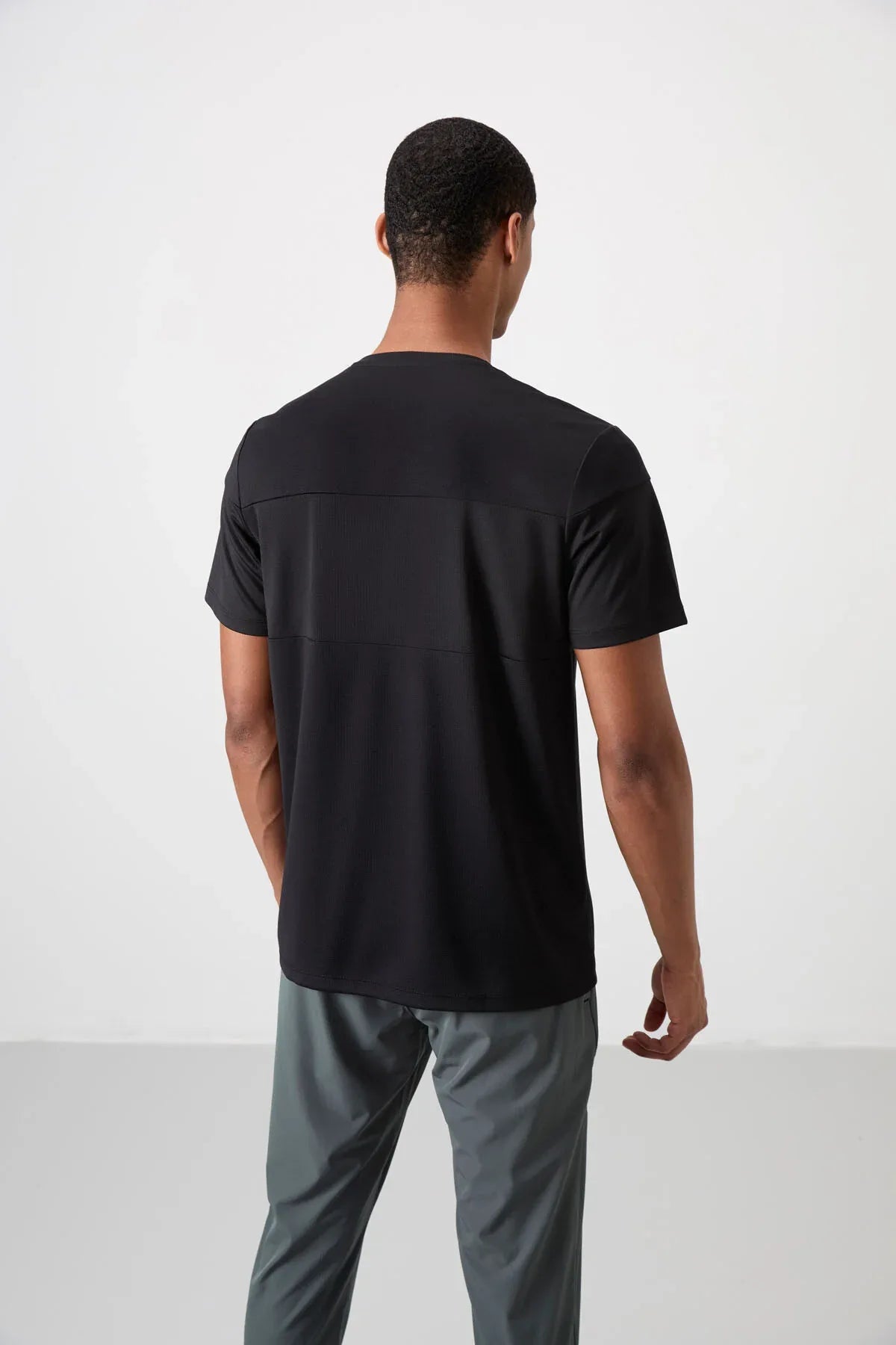 T-shirt homme performance respirant en polyester stretch - 88396 - Justyol