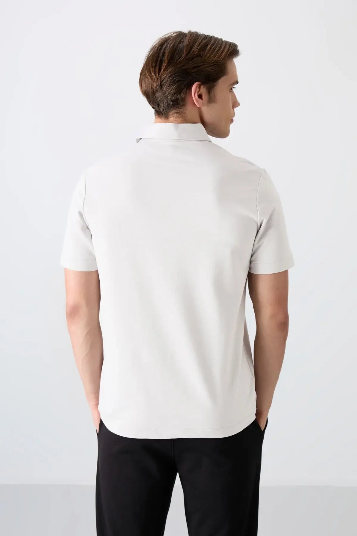 Polo homme en maille avec logo col polo coupe standard- 87748 - Justyol