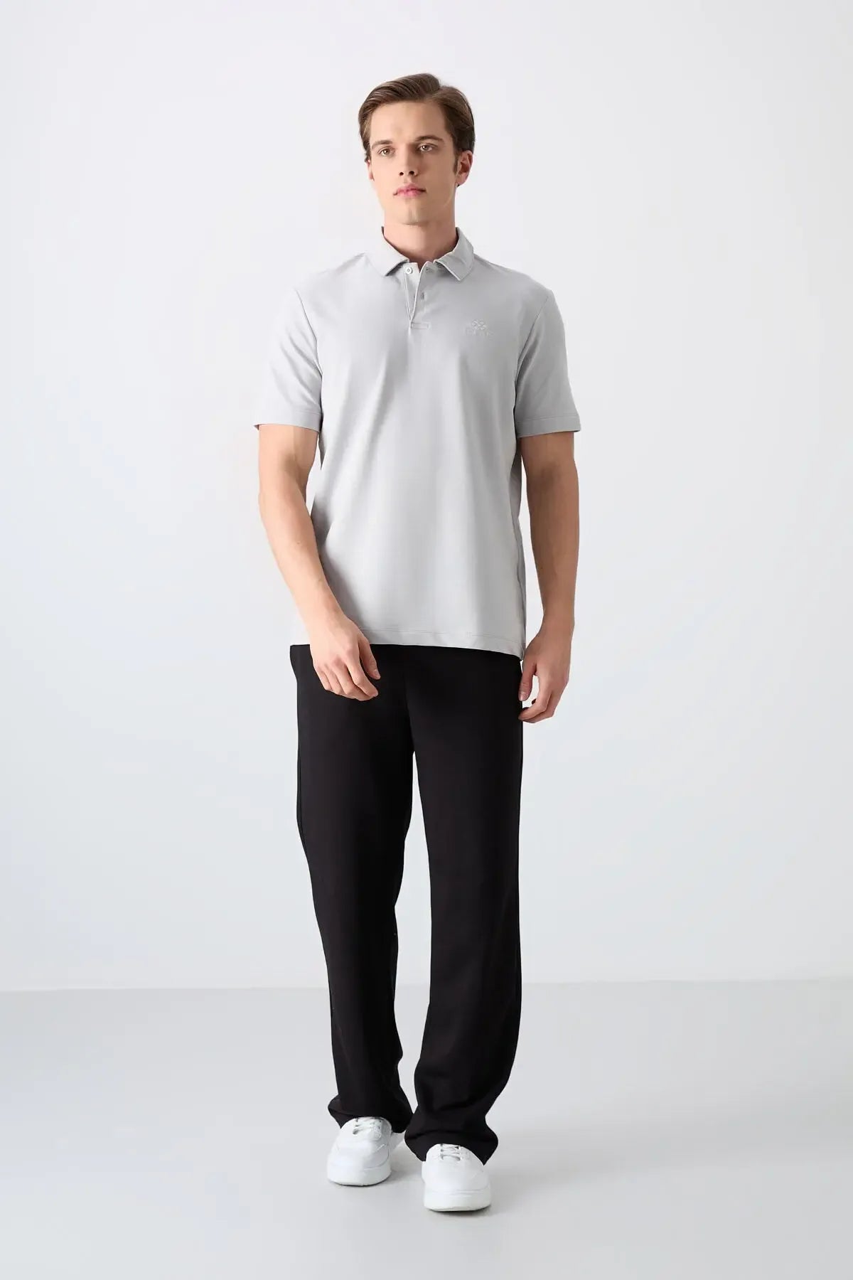 Polo homme en maille avec logo col polo coupe standard- 87748 - Justyol