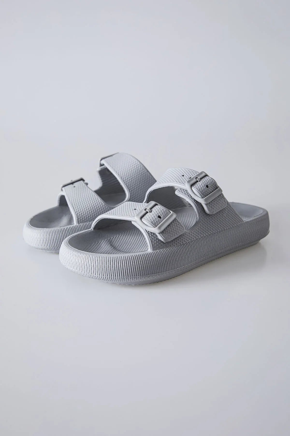 claquettes homme à semelle haute double boucles- 89302 - Justyol