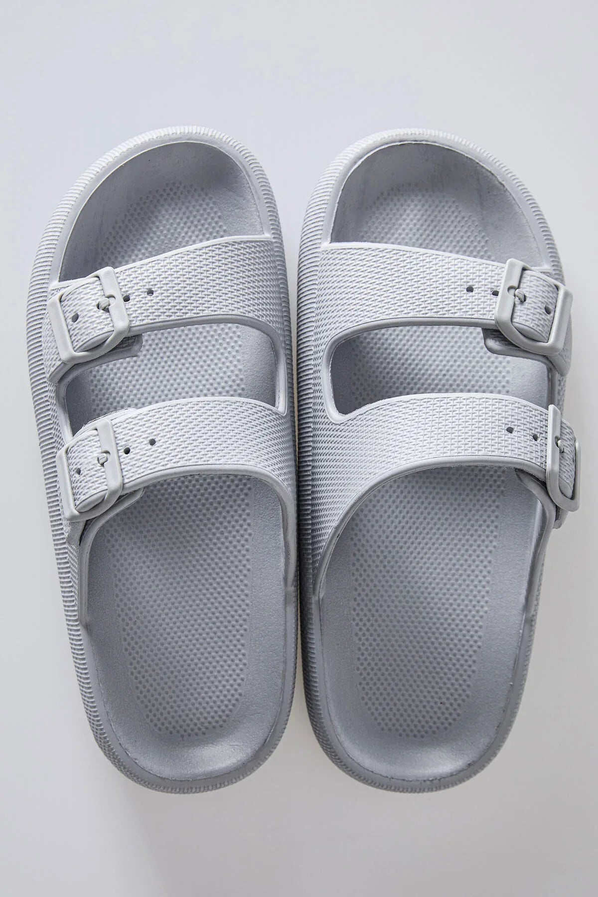 claquettes homme à semelle haute double boucles- 89302 - Justyol