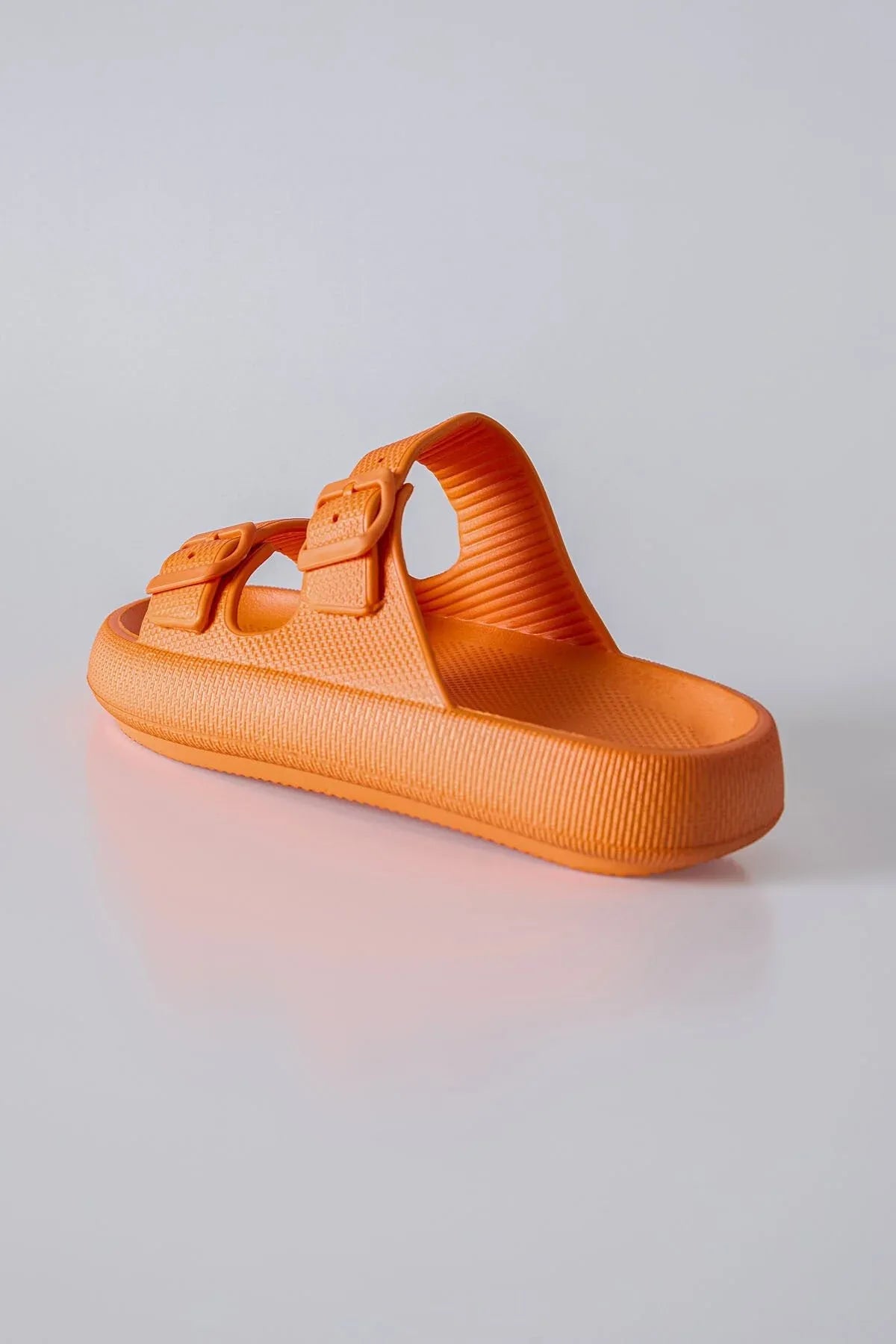 claquettes homme à semelle haute double boucles- 89302 - Justyol