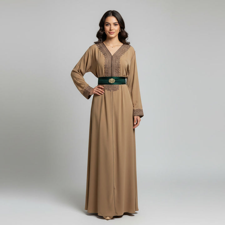 Caftan Moderne avec Ceinture Assortie & Broderies Poitrine