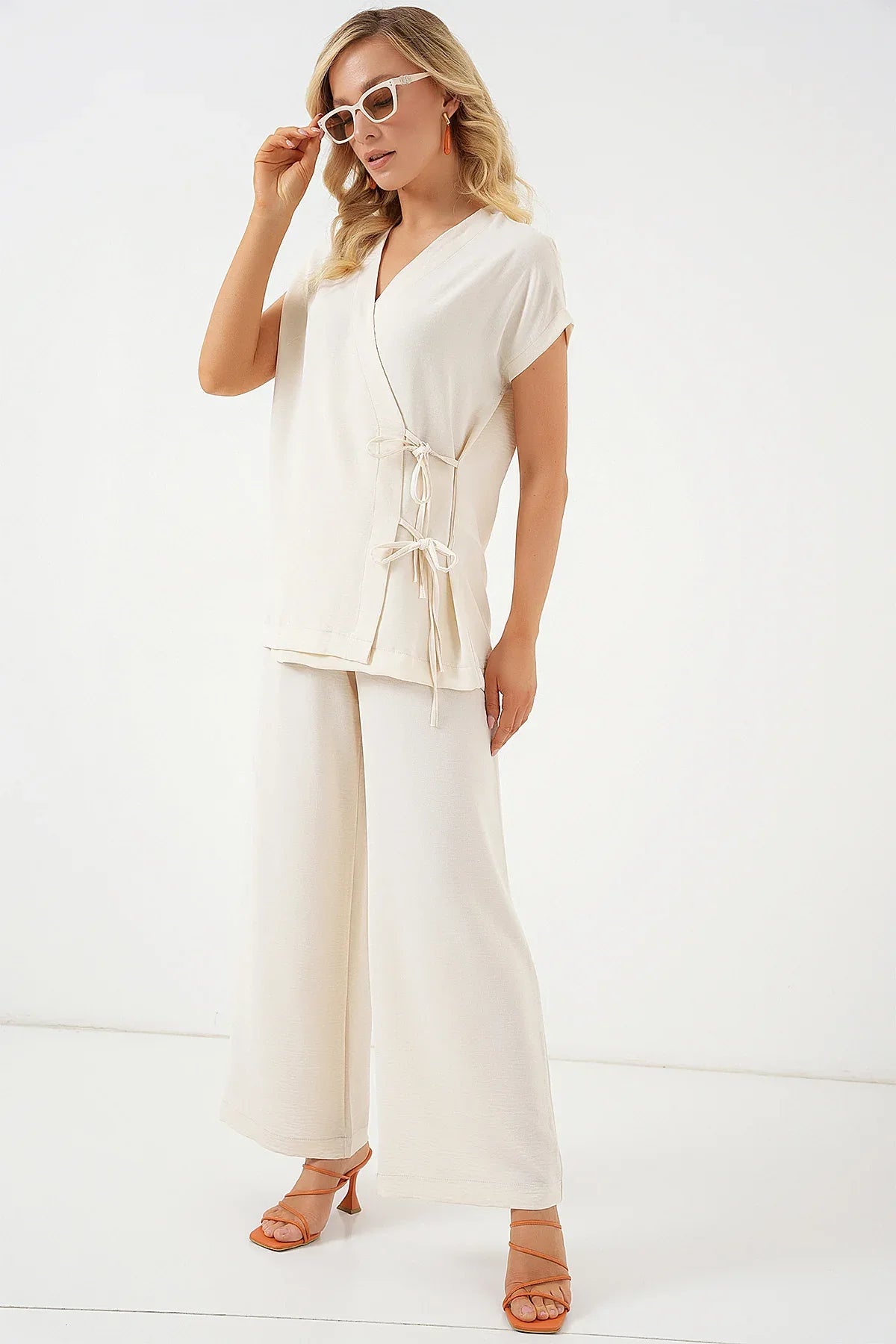 Ensemble femme à manches courtes avec lacets en ayrobin 6741 - Justyol