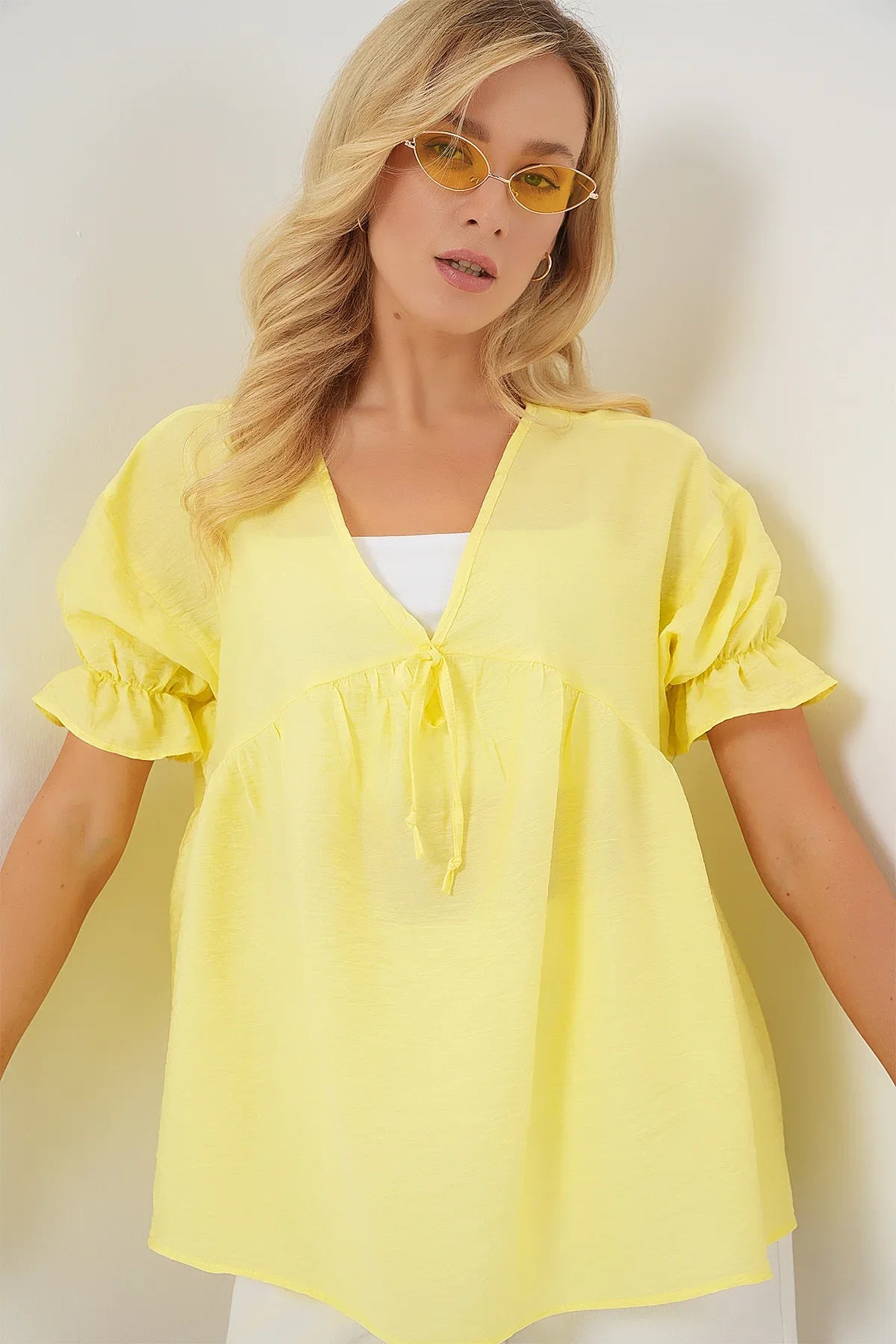 Blouse femme manches courtes à lacets devant 962 - Justyol