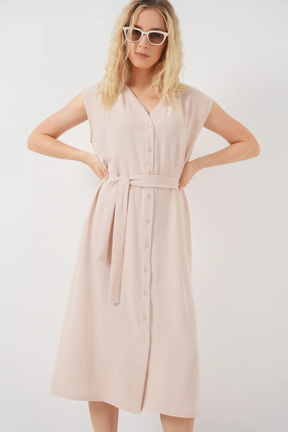 Robe femme sans manches ceinturée en ayrobin 2568