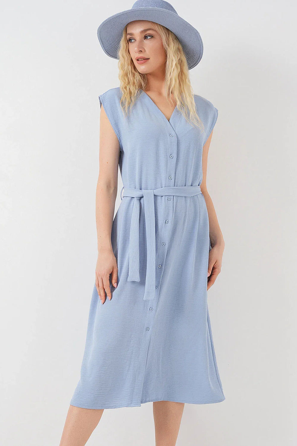 Robe femme sans manches ceinturée en ayrobin 2568