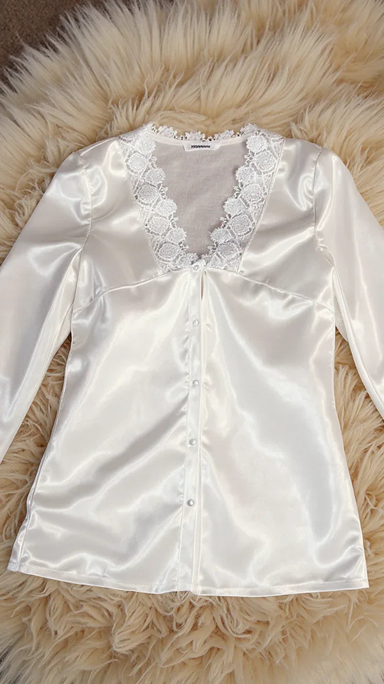 Ensemble pyjama satin raffiné avec détails en dentelle - Justyol