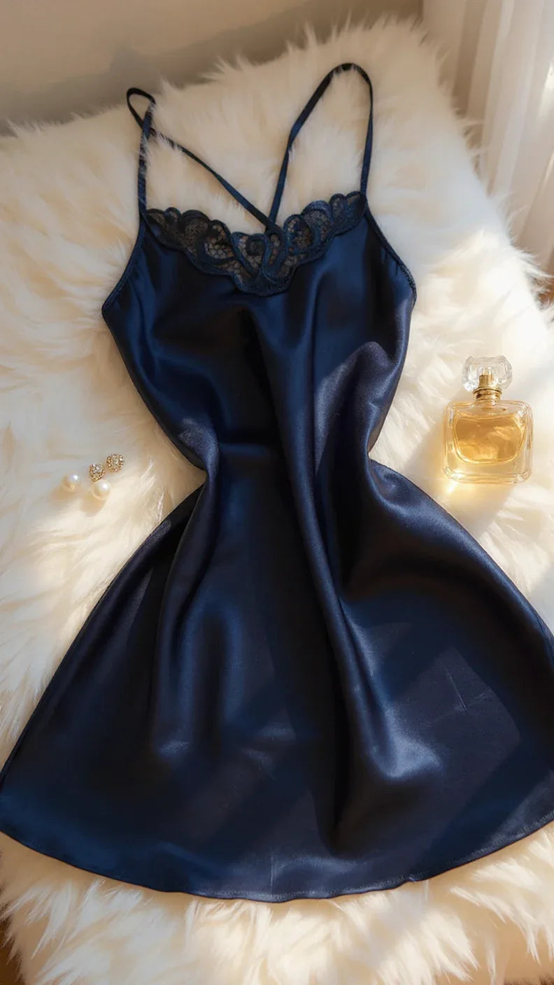 Nuisette 112 -Nuisette en satin avec dentelle douce pour femme