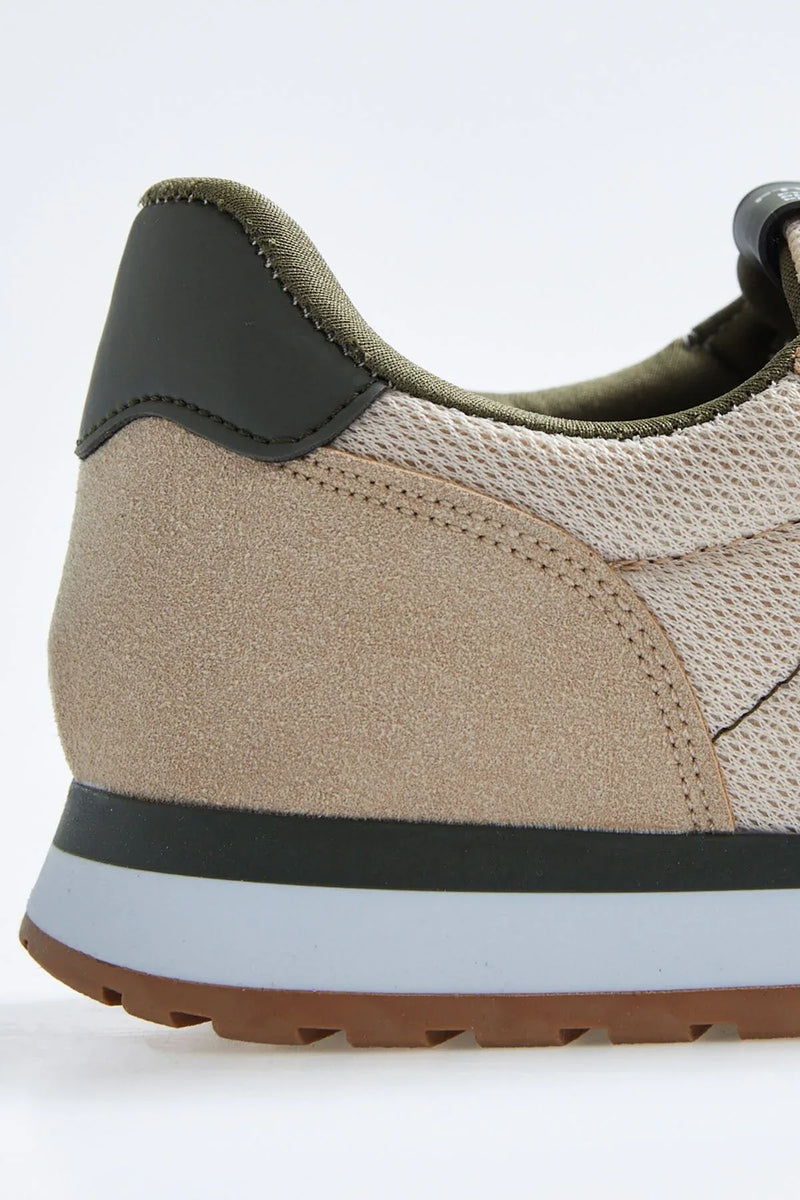 Baskets sport homme en suédine avec détails filet - 89116