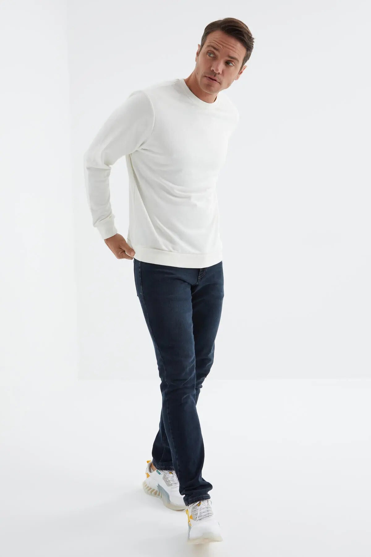 basic o yaka rahat form erkek sweatshirt - 88053 - Justyol