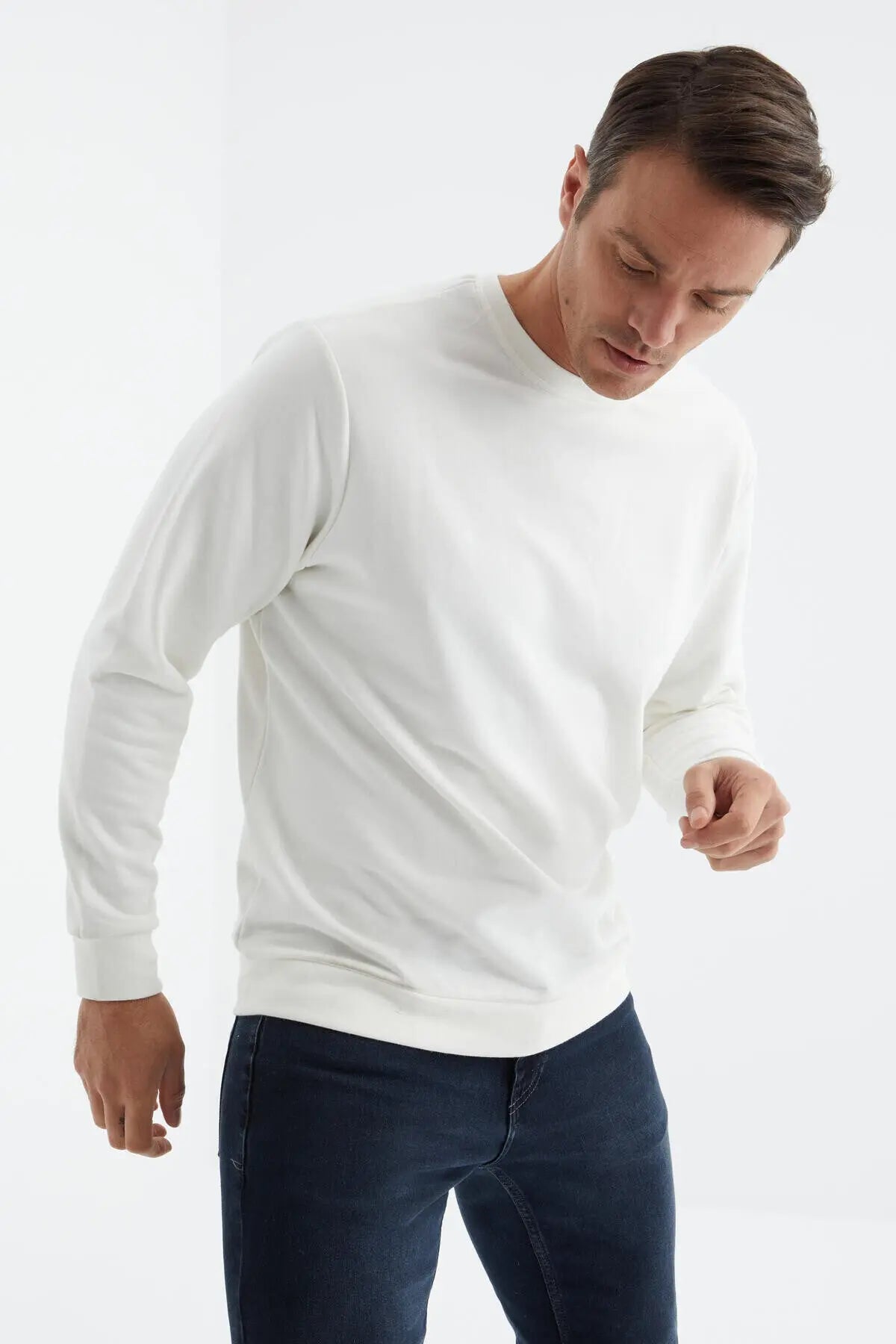 basic o yaka rahat form erkek sweatshirt - 88053 - Justyol