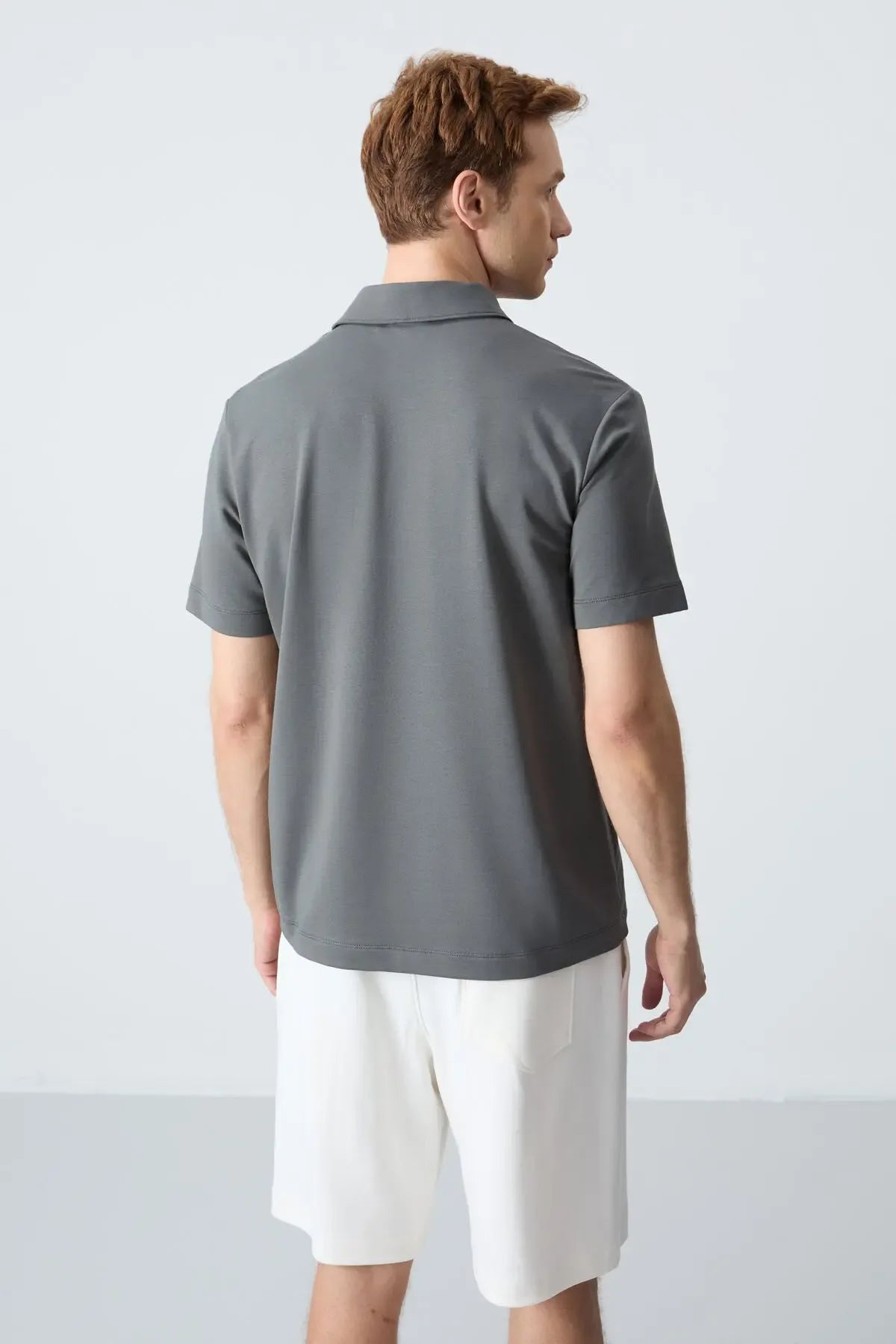 Polo homme en maille avec logo col polo coupe standard- 87748 - Justyol