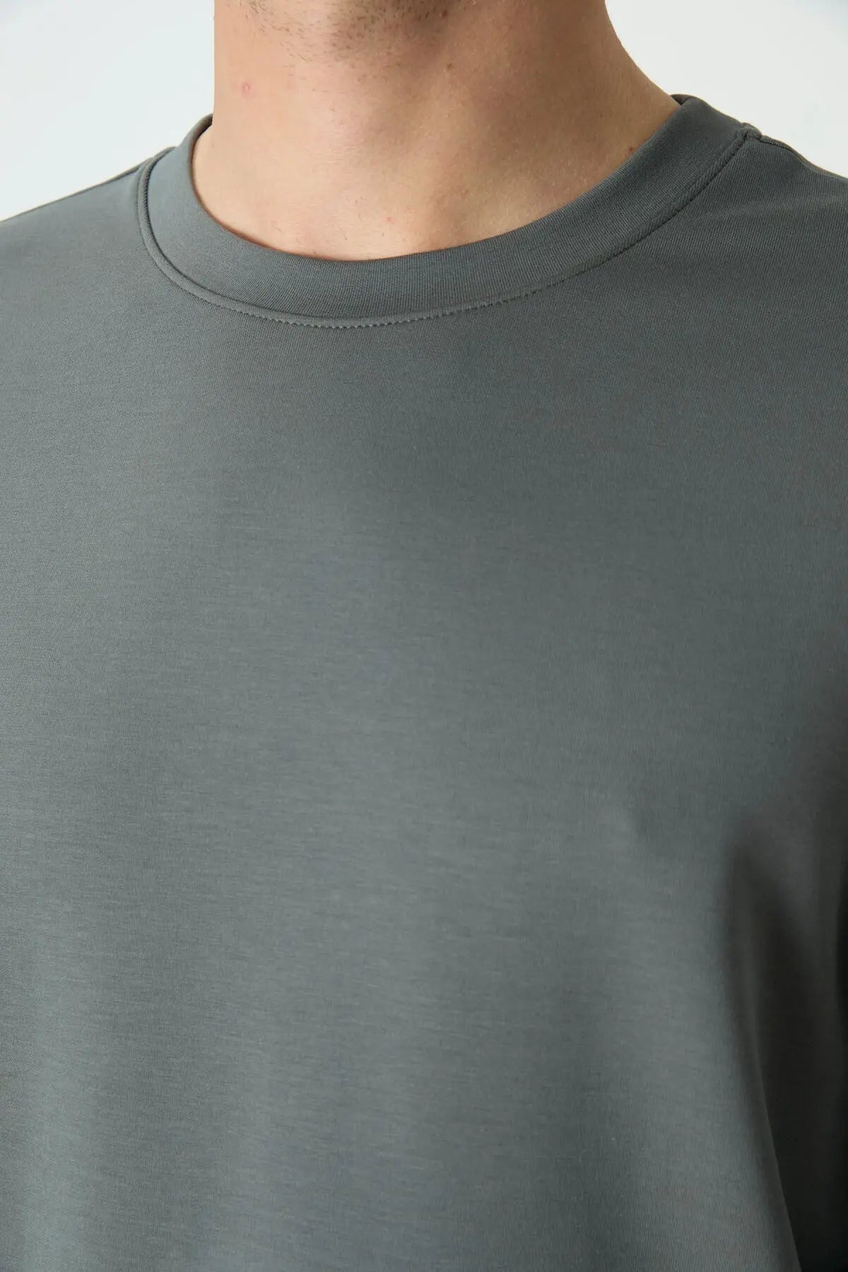 basic o yaka rahat form erkek sweatshirt - 88053 - Justyol