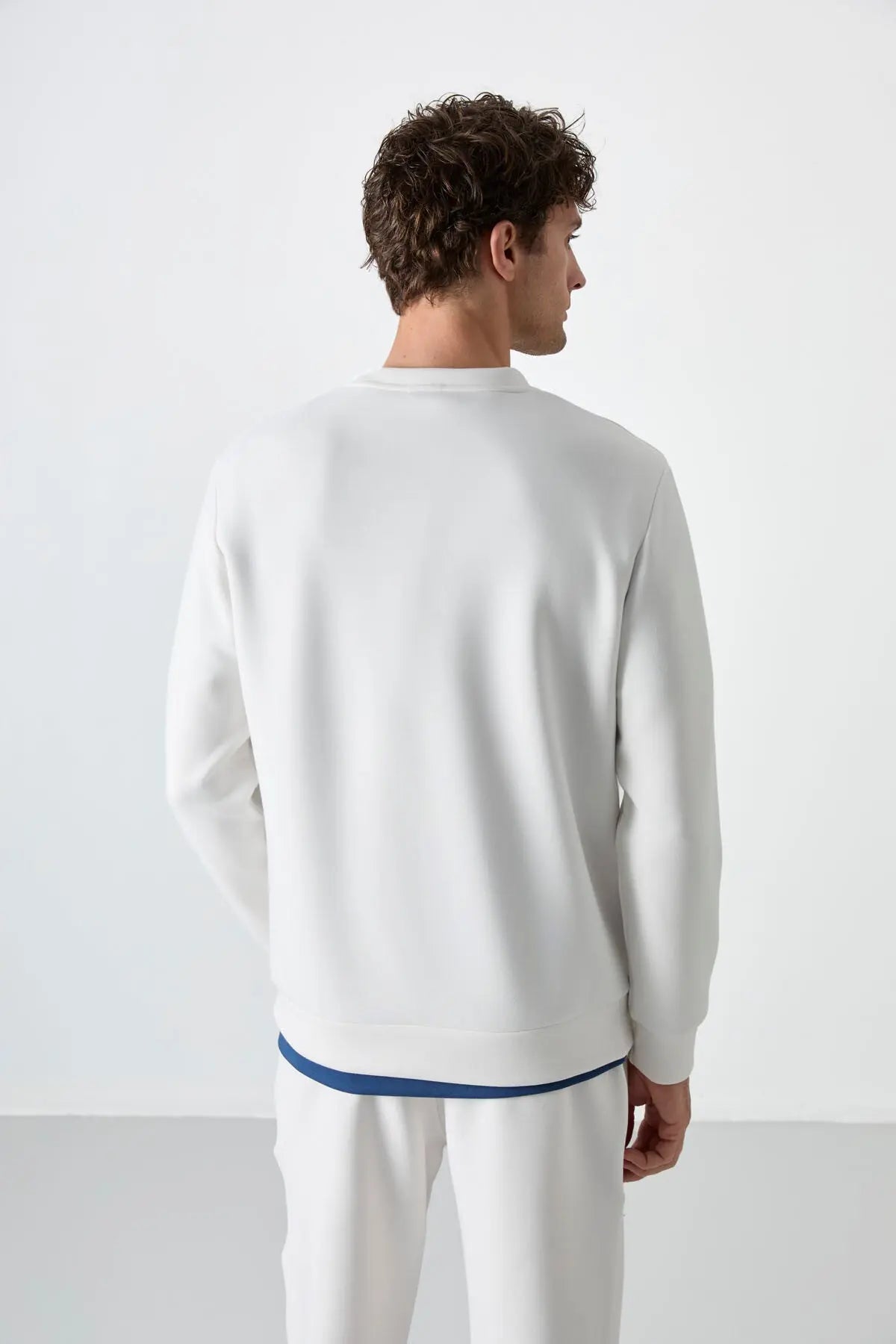 basic o yaka rahat form erkek sweatshirt - 88053 - Justyol