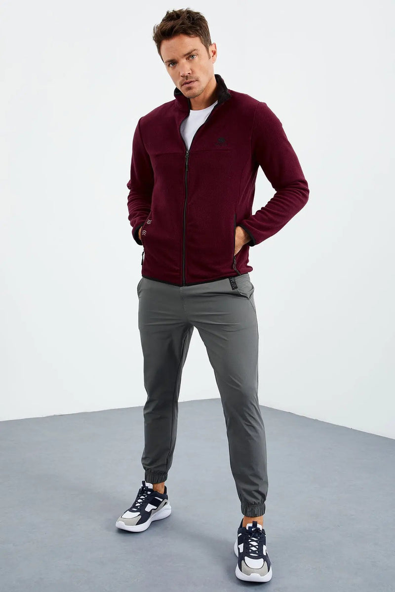 Sweatshirt pour homme en polaire à col montant et fermeture éclair, coupe standard avec broderie - 87992