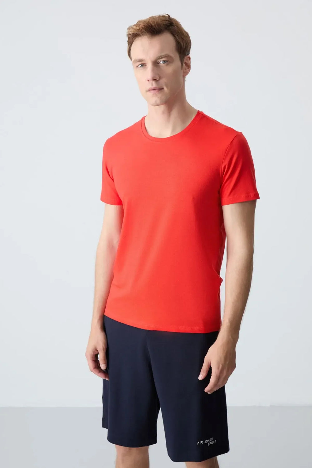 t‑shirt homme col en V basic coupe standard- 87911