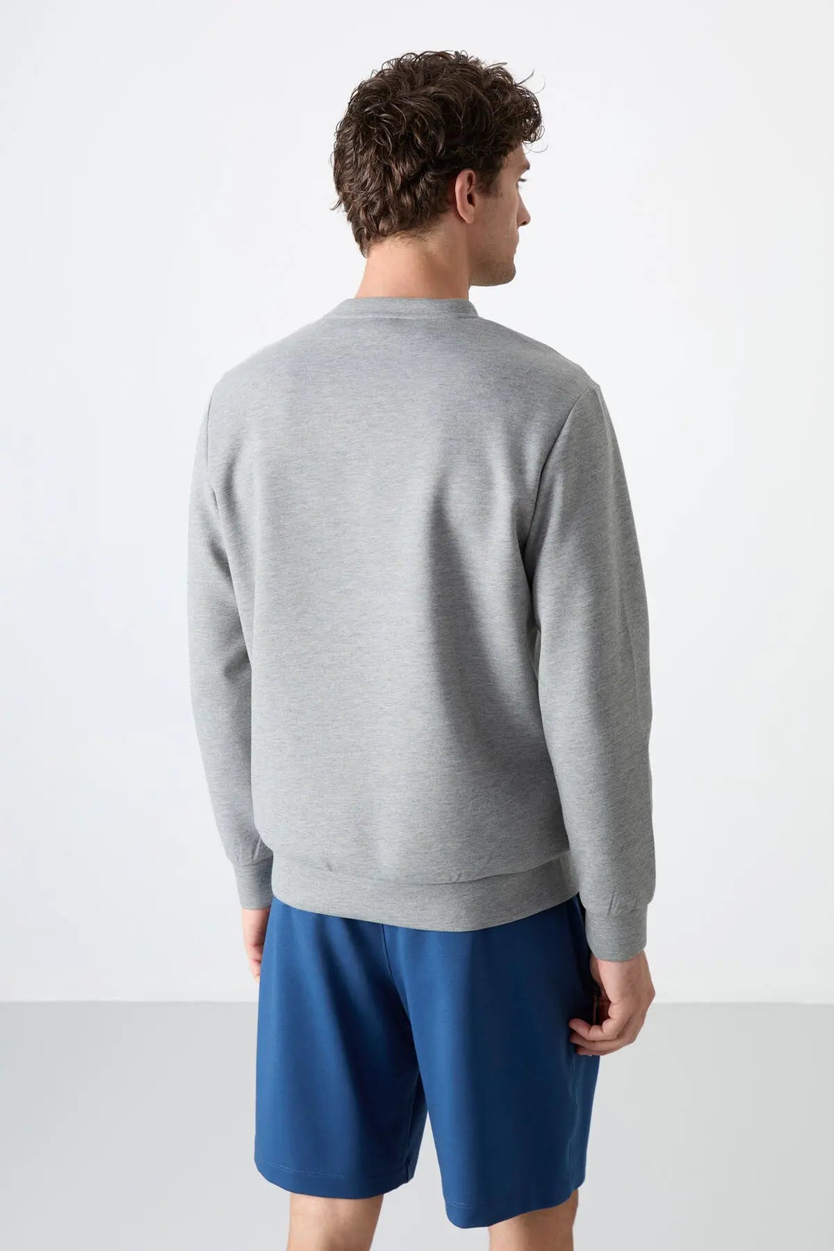 basic o yaka rahat form erkek sweatshirt - 88053 - Justyol