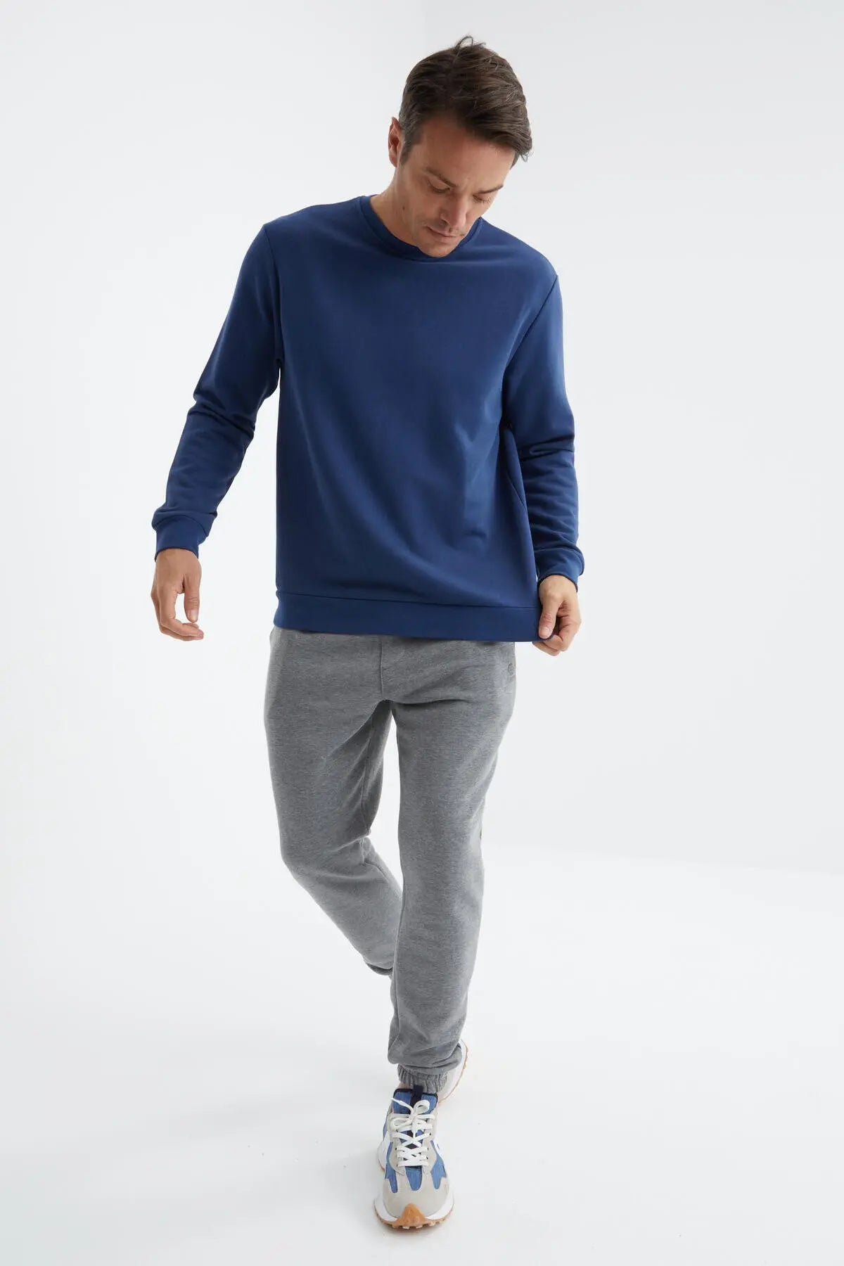 basic o yaka rahat form erkek sweatshirt - 88053 - Justyol