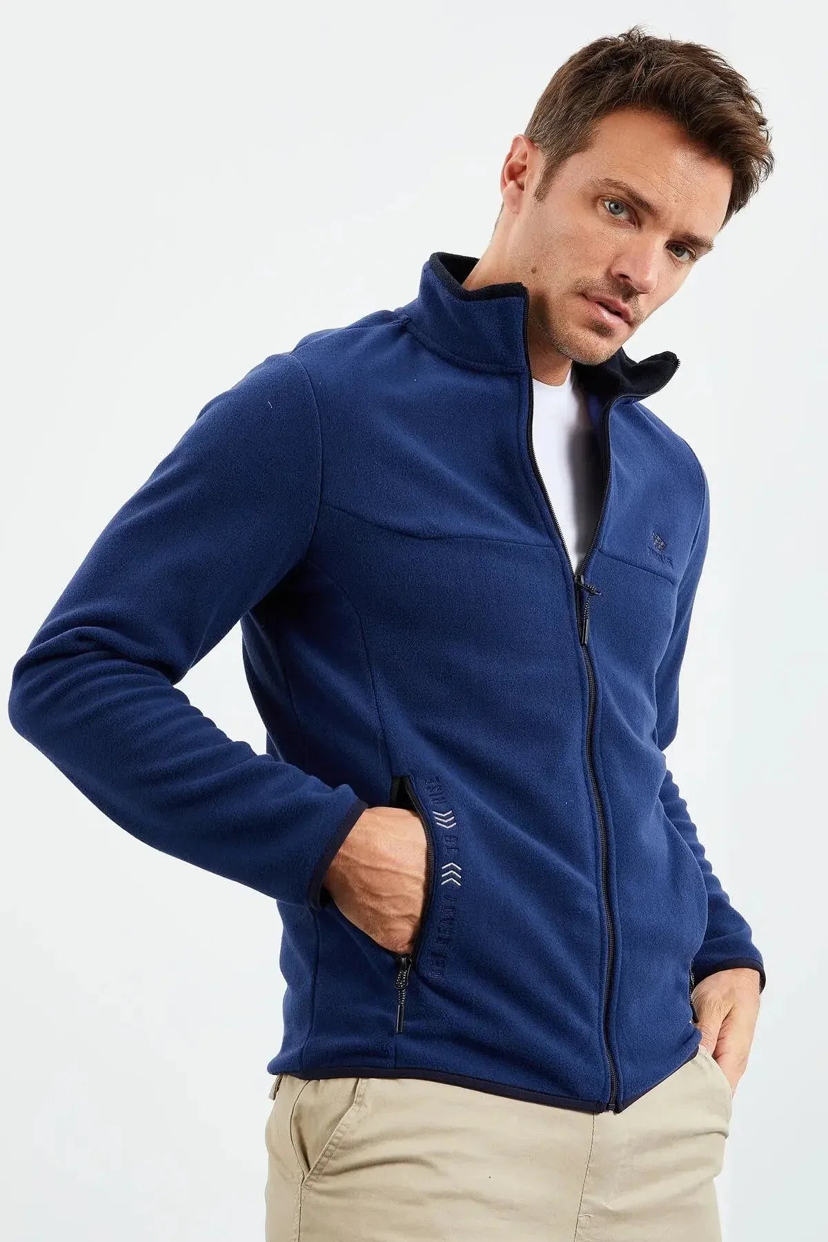 Sweatshirt pour homme en polaire à col montant et fermeture éclair, coupe standard avec broderie - 87992 - Justyol