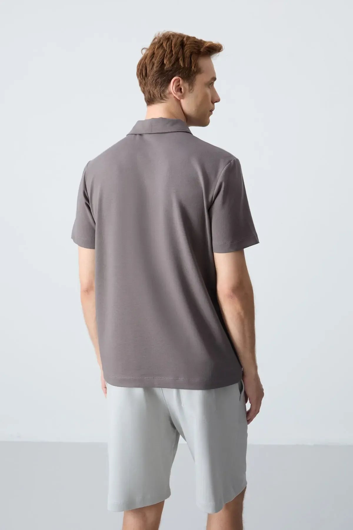 Polo homme en maille avec logo col polo coupe standard- 87748 - Justyol