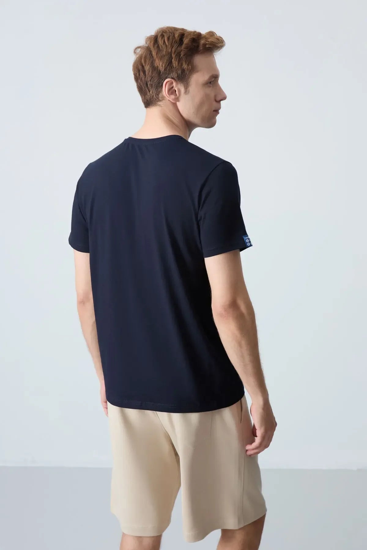 T-shirt homme basique col V manches courtes coupe standard- 87912 - Justyol