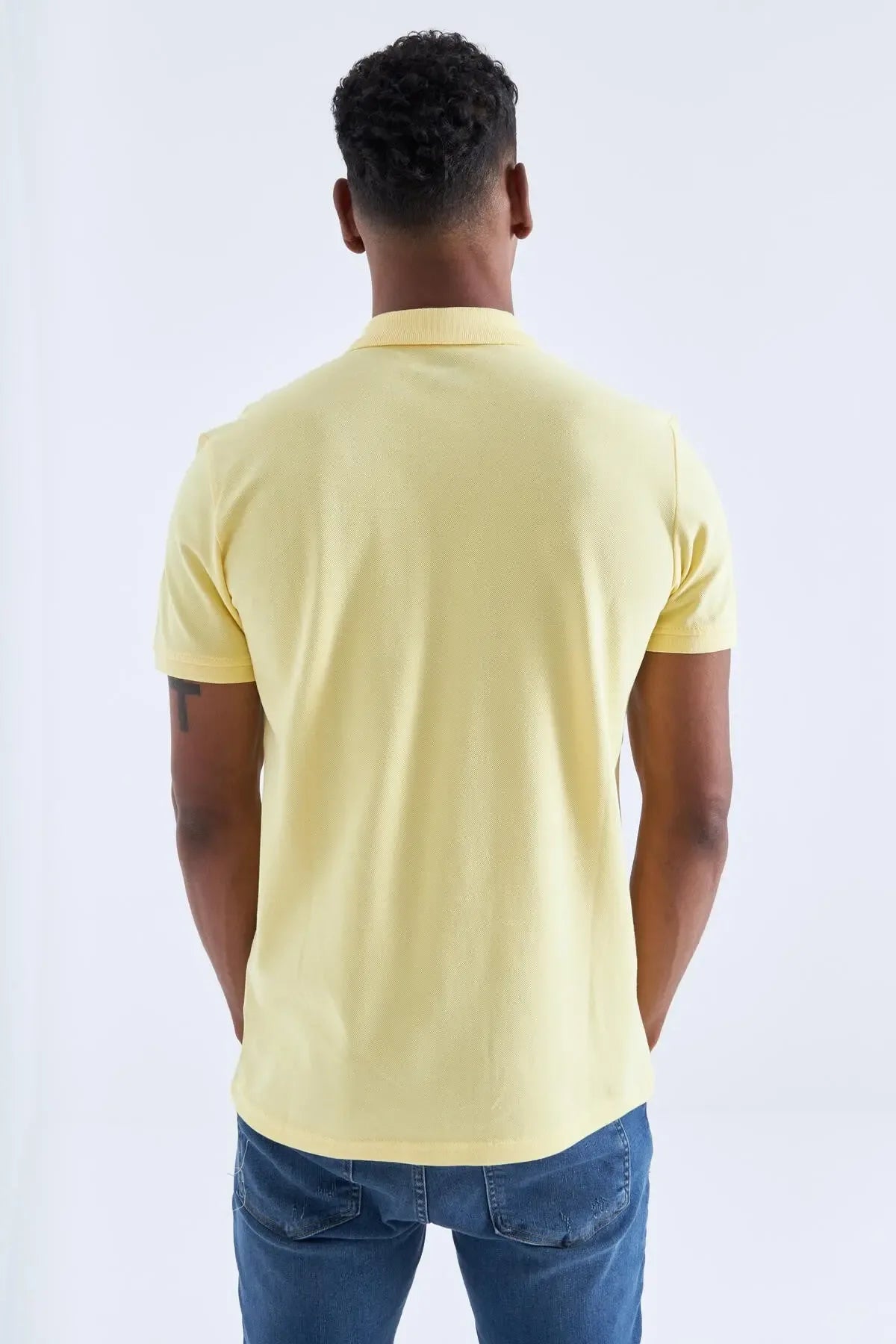 Polo homme en maille avec logo col polo coupe standard- 87748 - Justyol