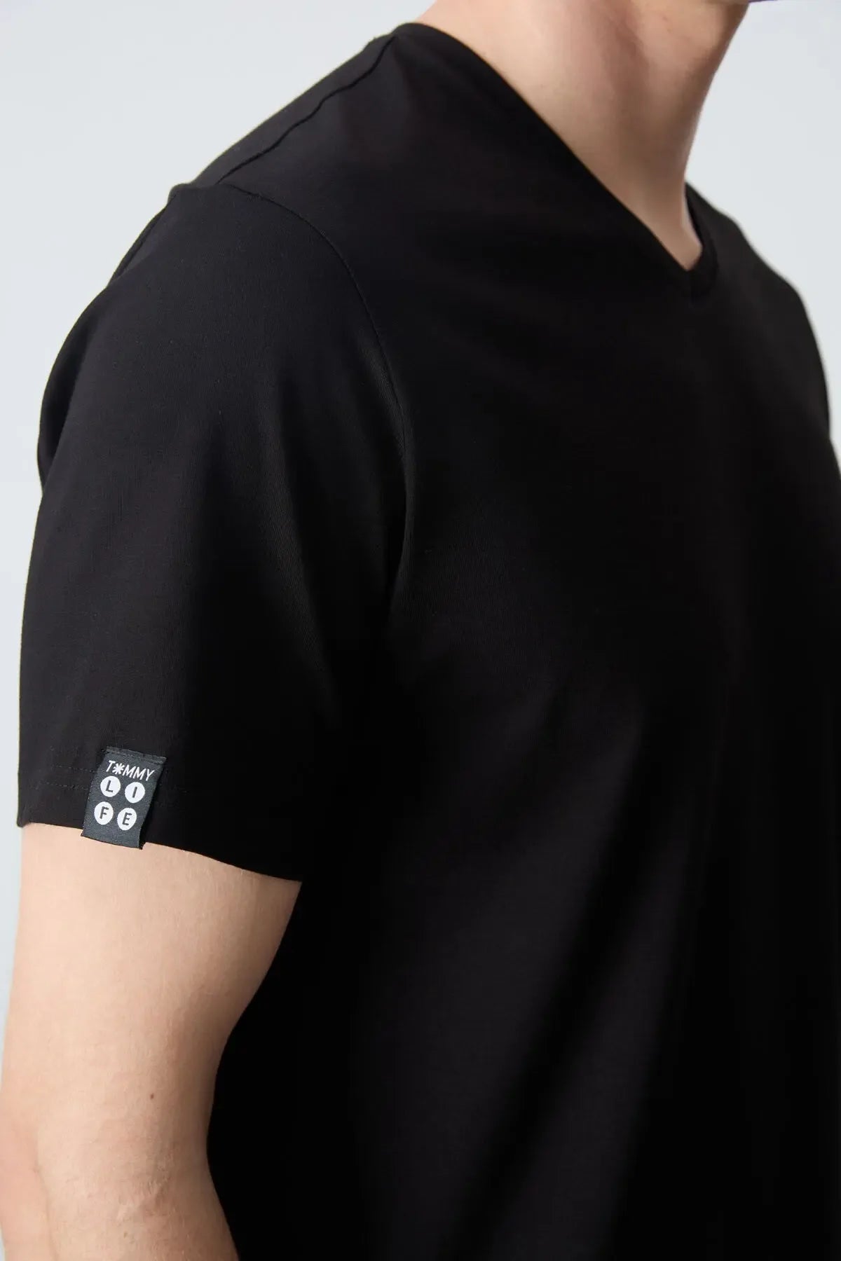 T-shirt homme basique col V manches courtes coupe standard- 87912 - Justyol