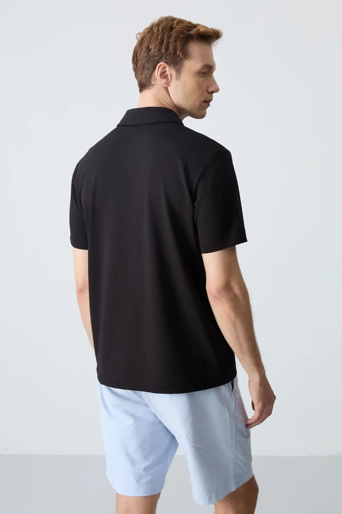 Polo homme en maille avec logo col polo coupe standard- 87748 - Justyol