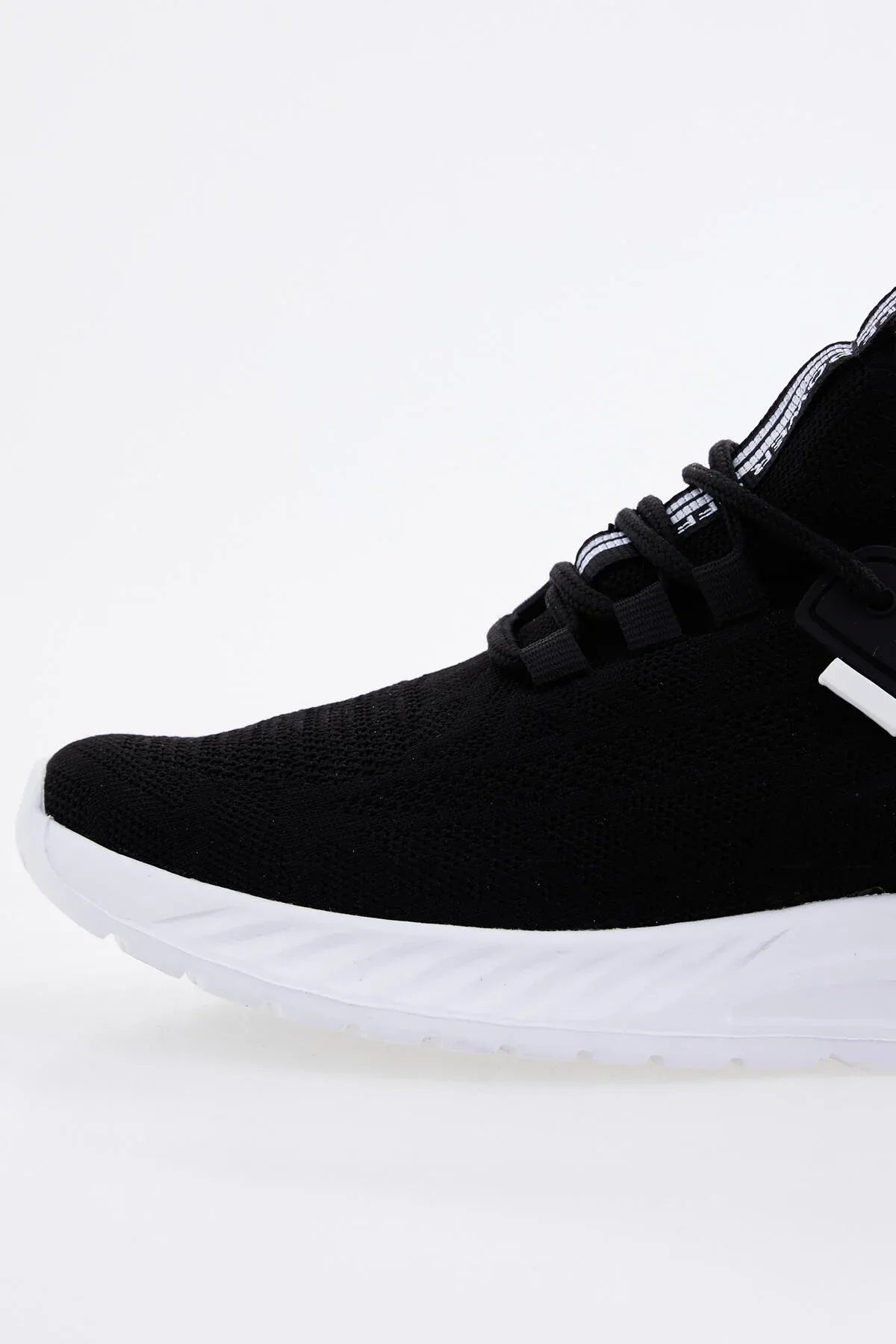baskets sport homme semelle haute avec lacets et texte - 89100 - Justyol